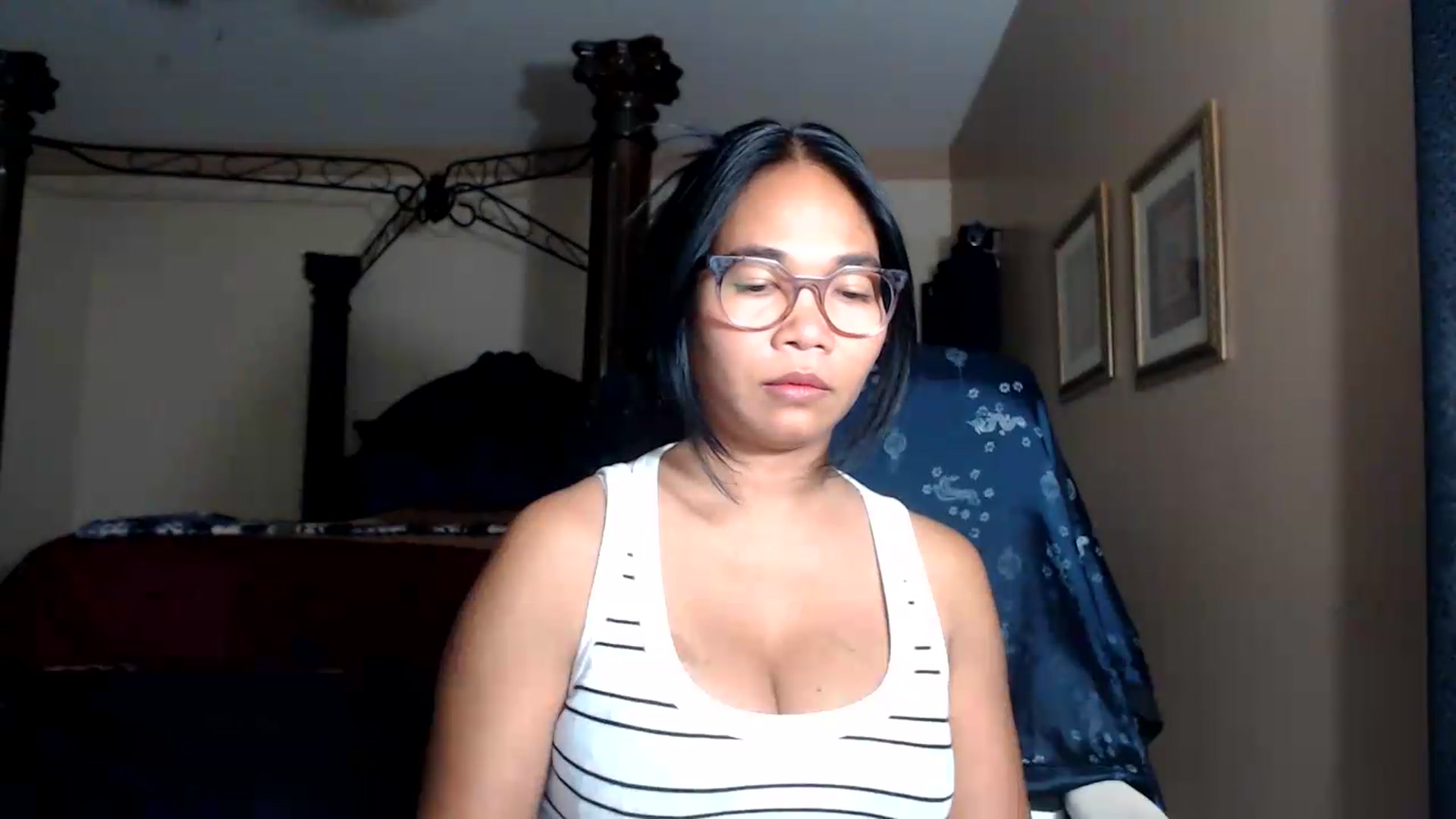 Gallery image thumbnail from Littlekai2030's myfreecams stream on, 08/04/2026, 02:57 image 12 of 20