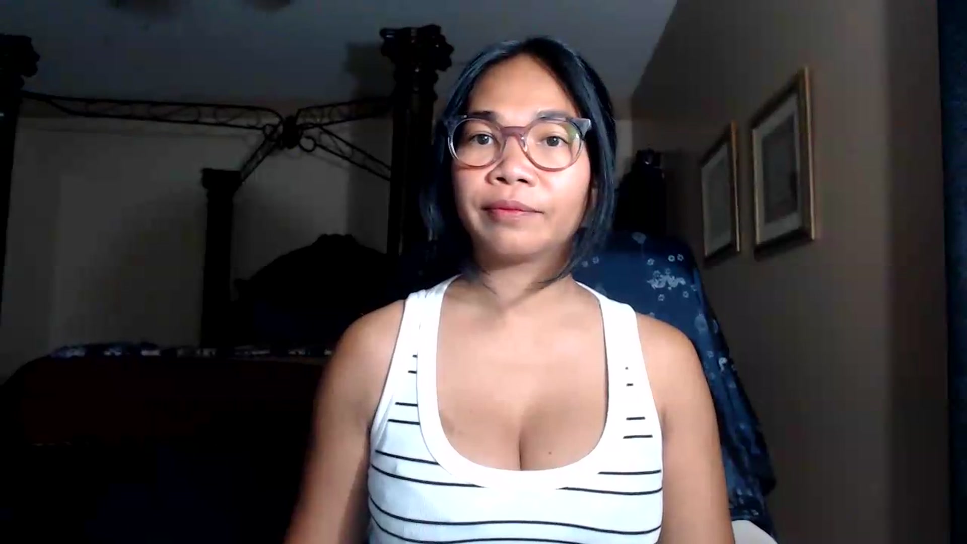 Gallery image thumbnail from Littlekai2030's myfreecams stream on, 08/04/2026, 02:57 image 11 of 20