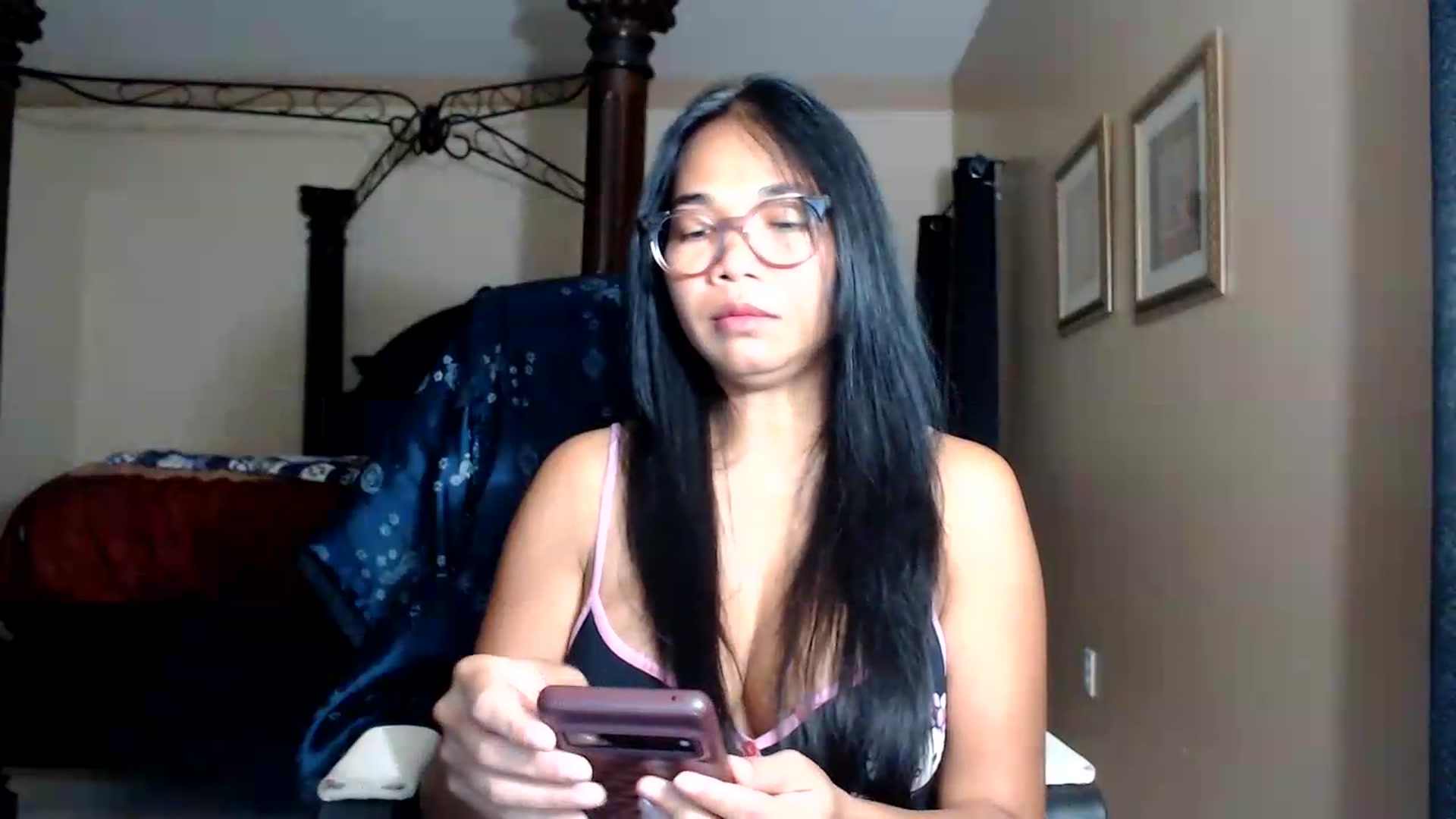 Gallery image thumbnail from Littlekai2030's myfreecams stream on, 08/06/2026, 24:23 image 12 of 20