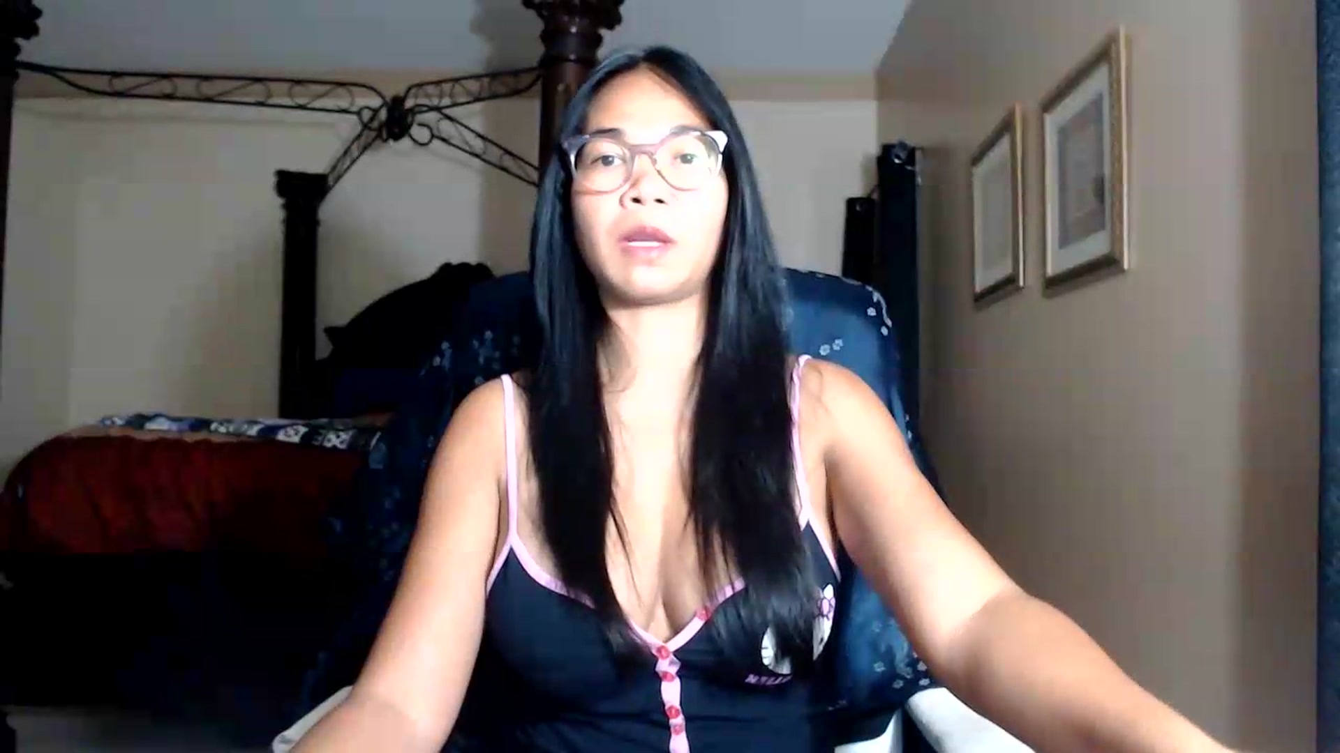 Gallery image thumbnail from Littlekai2030's myfreecams stream on, 08/06/2026, 24:23 image 16 of 20