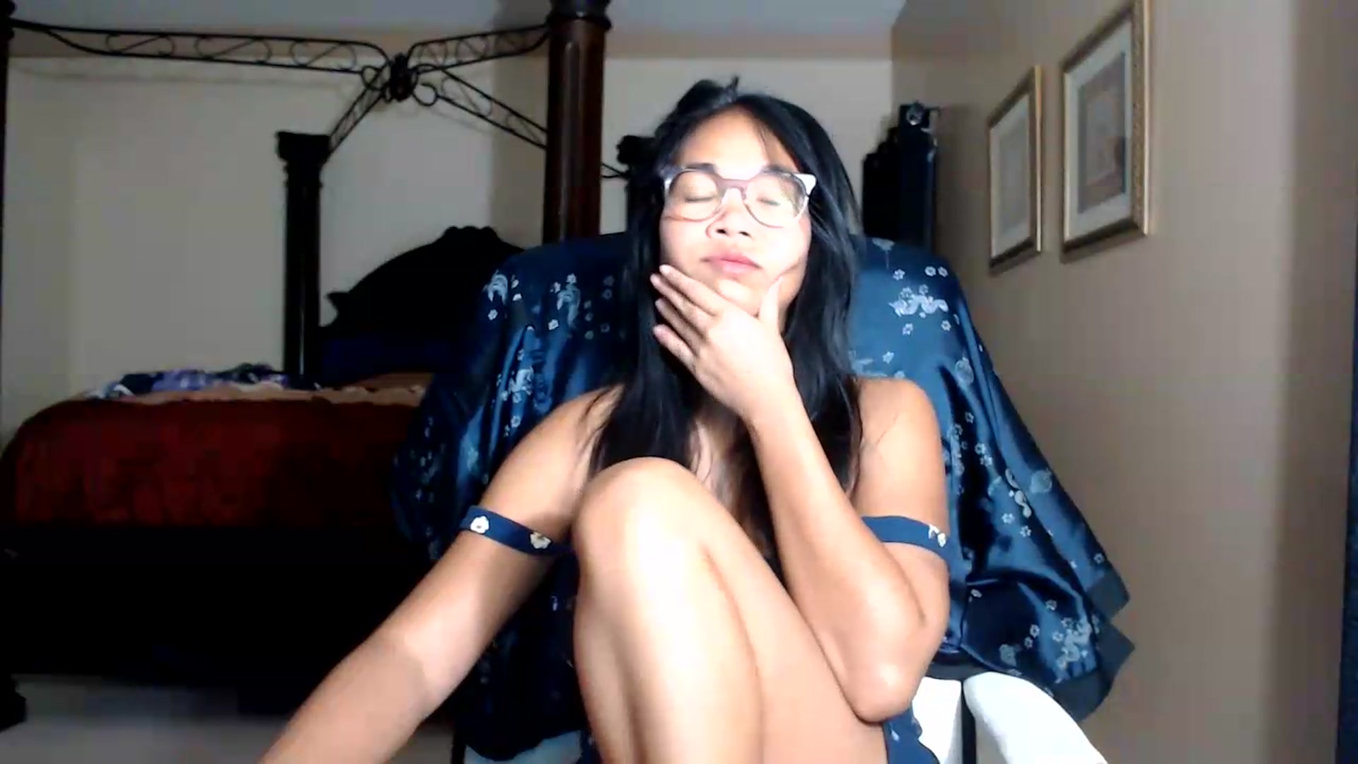 Gallery image thumbnail from Littlekai2030's myfreecams stream on, 08/09/2026, 24:01 image 20 of 20