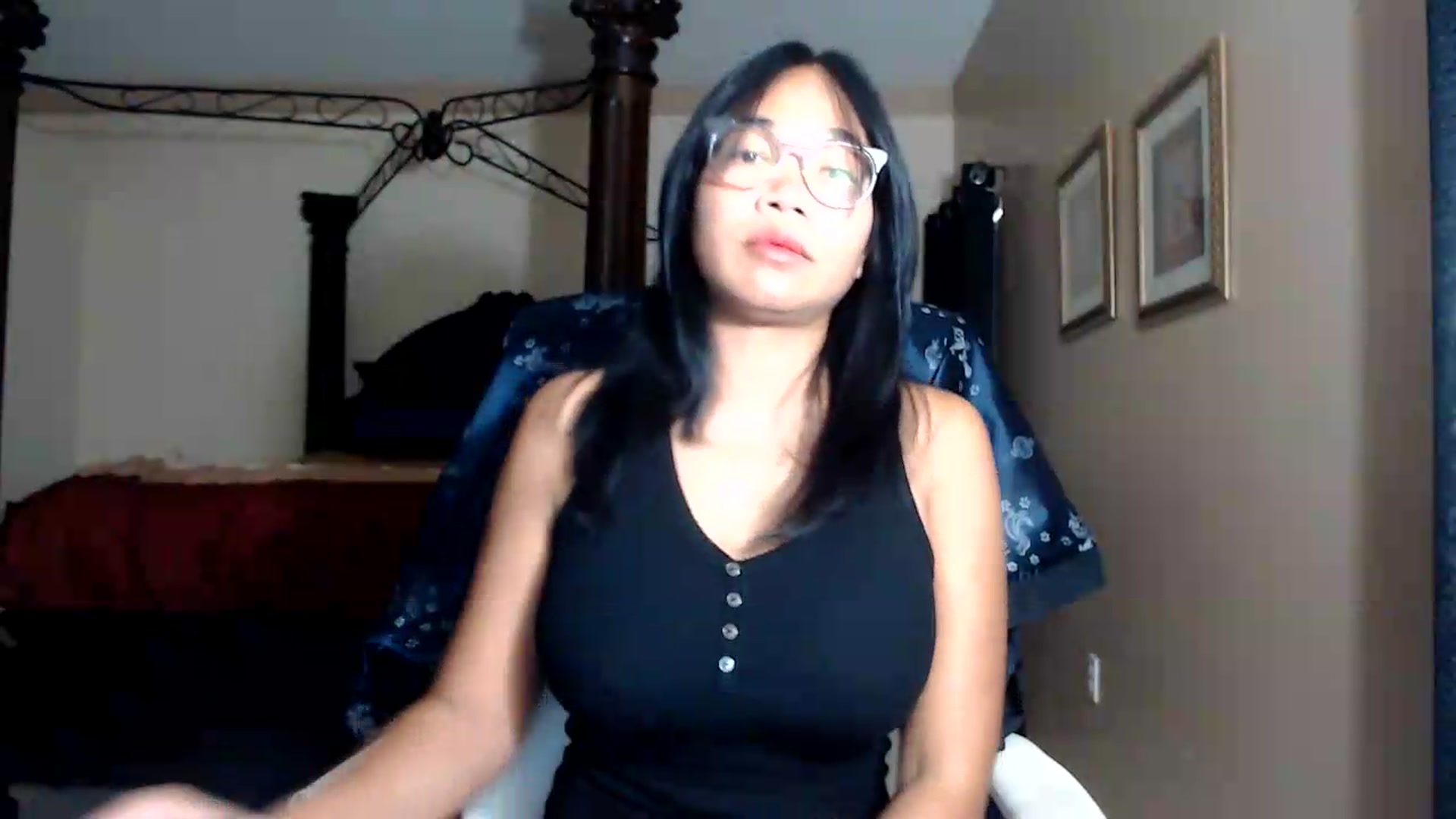 Gallery image thumbnail from Littlekai2030's myfreecams stream on, 08/11/2026, 24:00 image 9 of 20