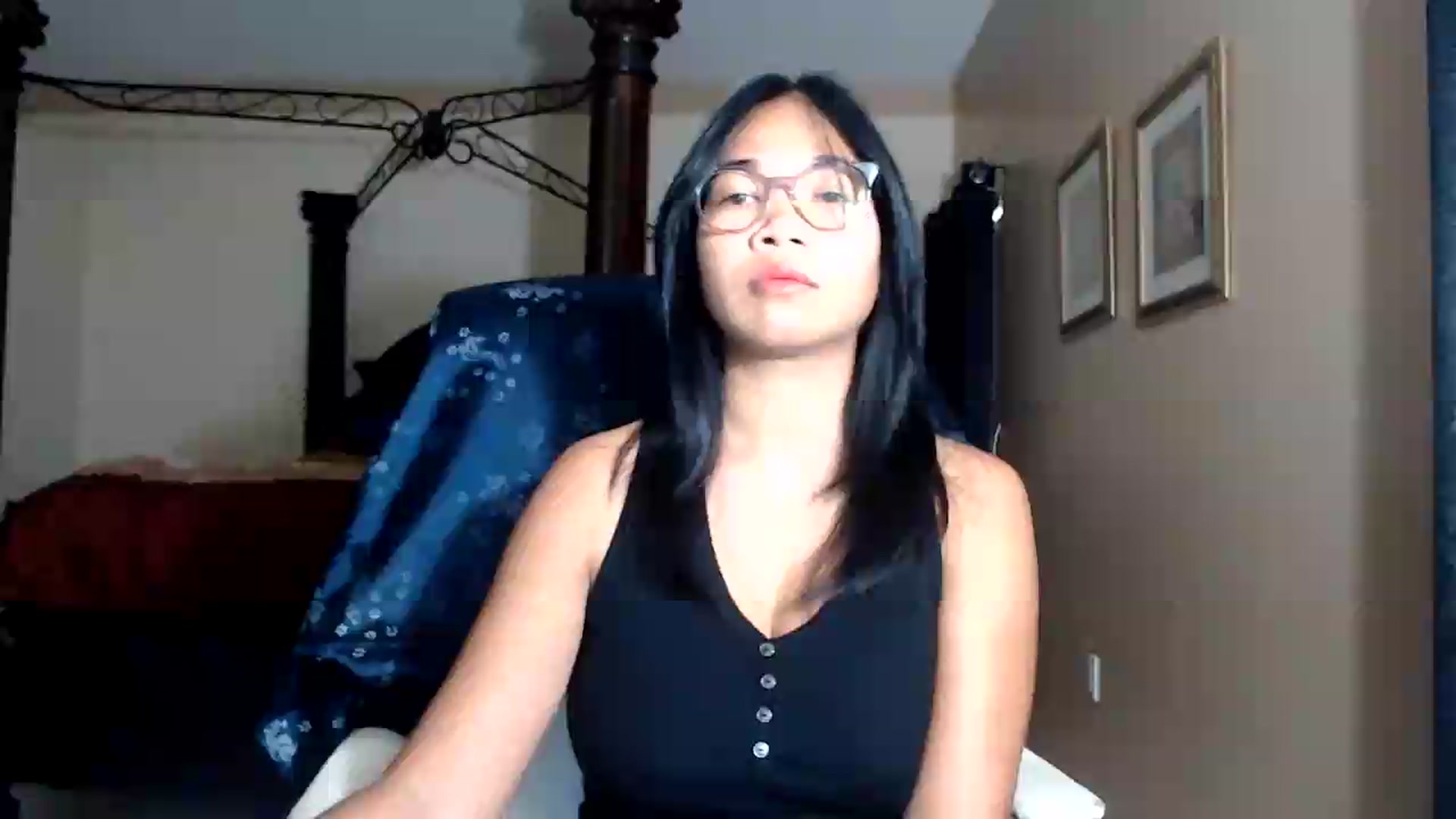 Gallery image thumbnail from Littlekai2030's myfreecams stream on, 08/11/2026, 24:00 image 1 of 20