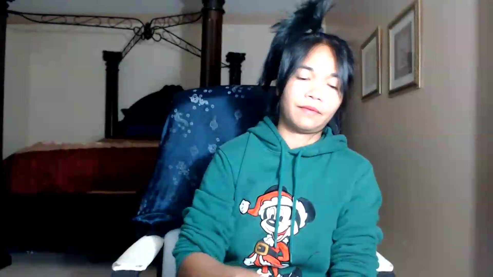 Gallery image thumbnail from Littlekai2030's myfreecams stream on, 08/12/2026, 03:56 image 12 of 20