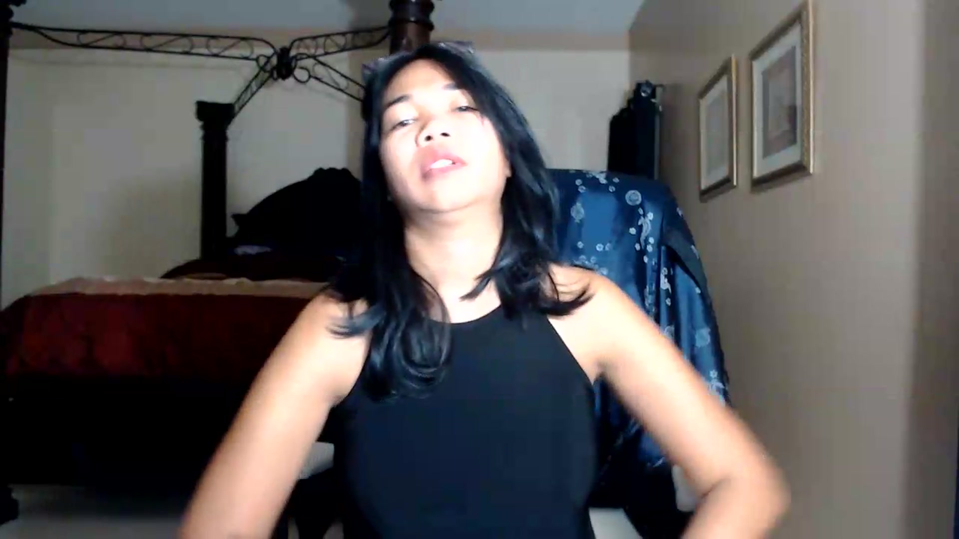 Gallery image thumbnail from Littlekai2030's myfreecams stream on, 08/13/2026, 01:58 image 4 of 20