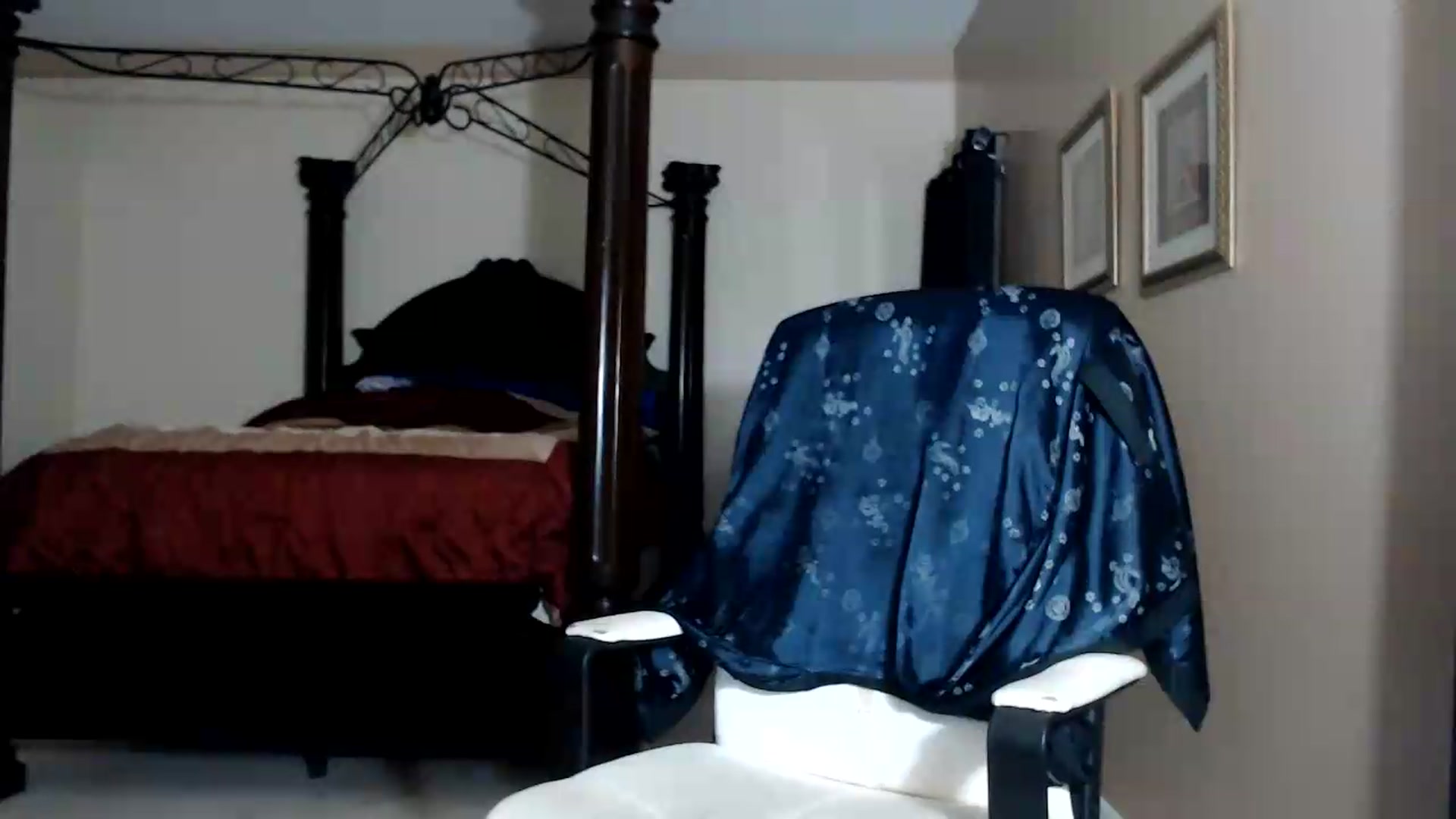 Gallery image thumbnail from Littlekai2030's myfreecams stream on, 08/13/2026, 01:58 image 6 of 20
