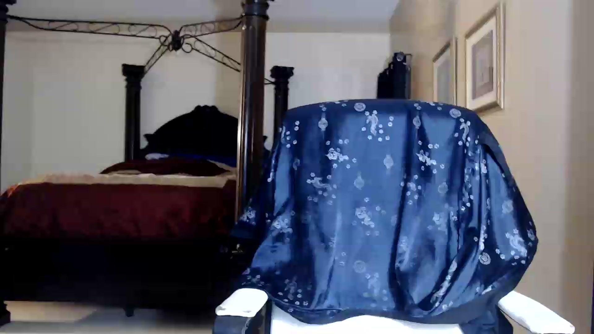 Gallery image thumbnail from Littlekai2030's myfreecams stream on, 08/13/2026, 01:58 image 1 of 20