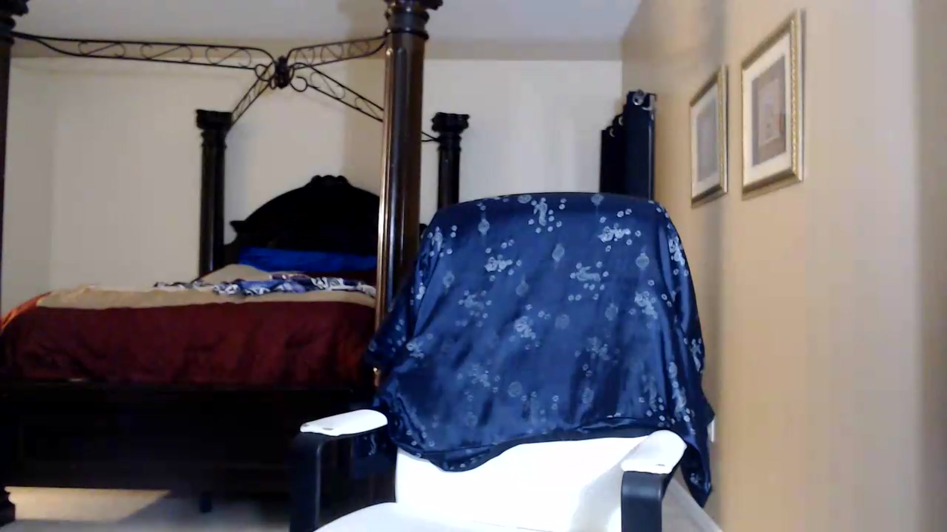 Gallery image thumbnail from Littlekai2030's myfreecams stream on, 08/14/2026, 02:56 image 10 of 20