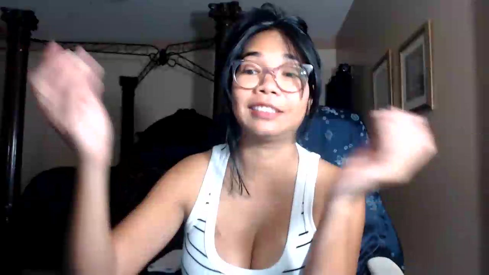 Gallery image thumbnail from Littlekai2030's myfreecams stream on, 08/15/2026, 01:41 image 11 of 20
