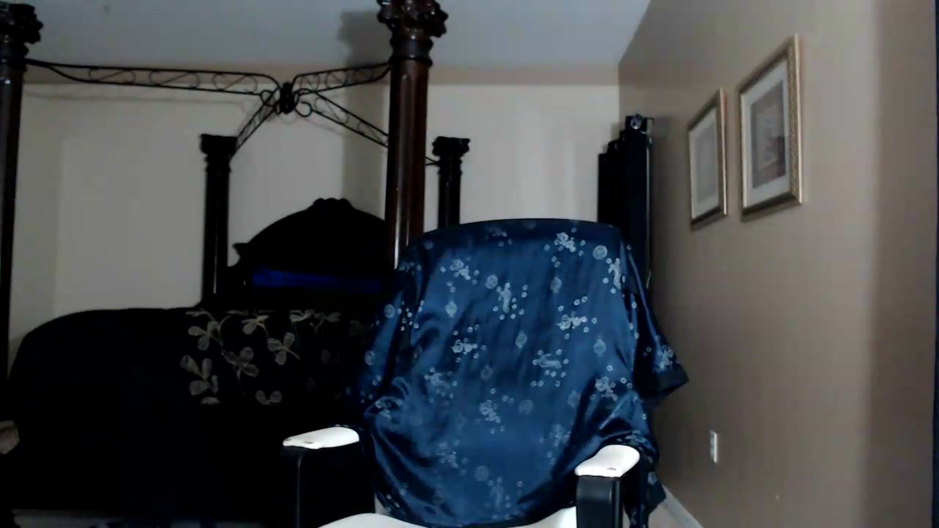 Gallery image thumbnail from Littlekai2030's myfreecams stream on, 08/17/2026, 02:53 image 4 of 20