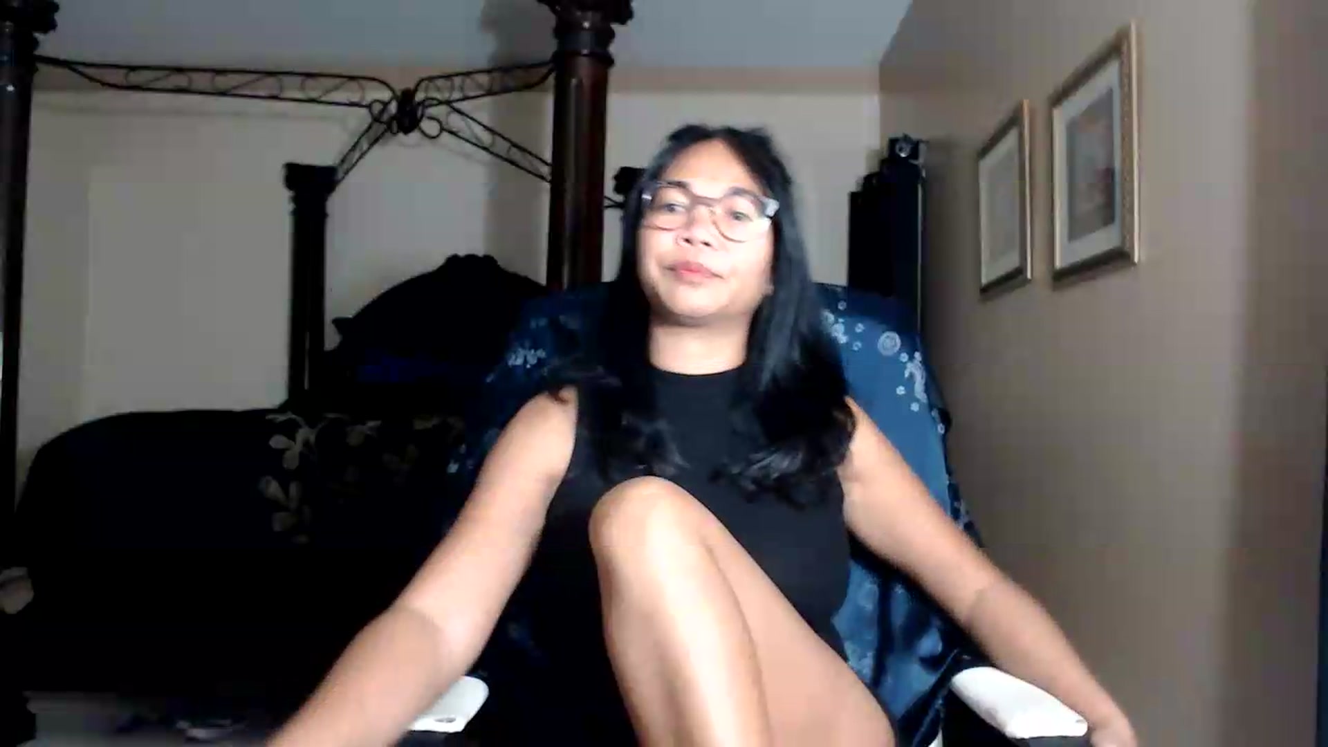Gallery image thumbnail from Littlekai2030's myfreecams stream on, 08/17/2026, 02:53 image 11 of 20