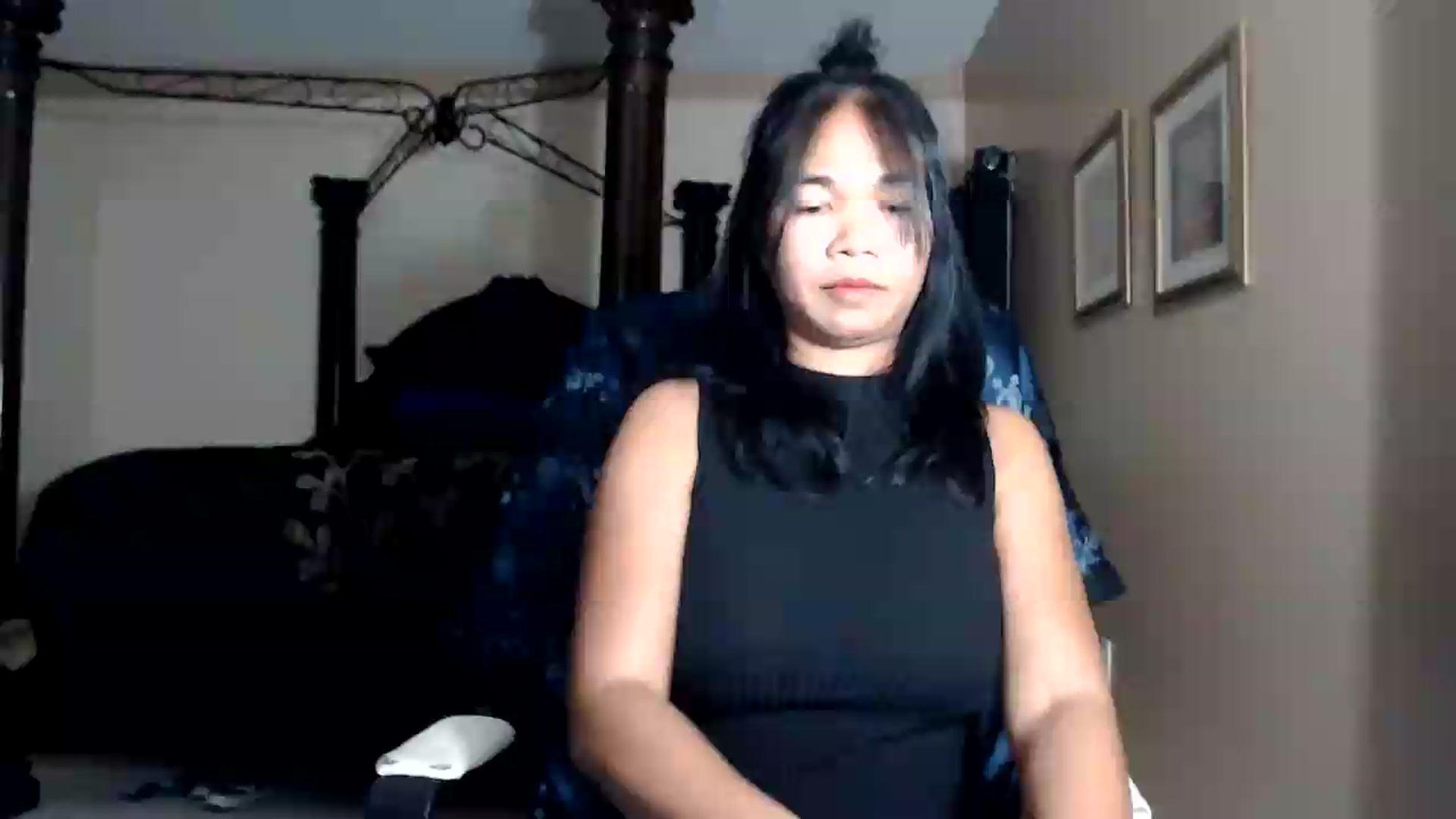 Gallery image thumbnail from Littlekai2030's myfreecams stream on, 08/17/2026, 04:27 image 1 of 20