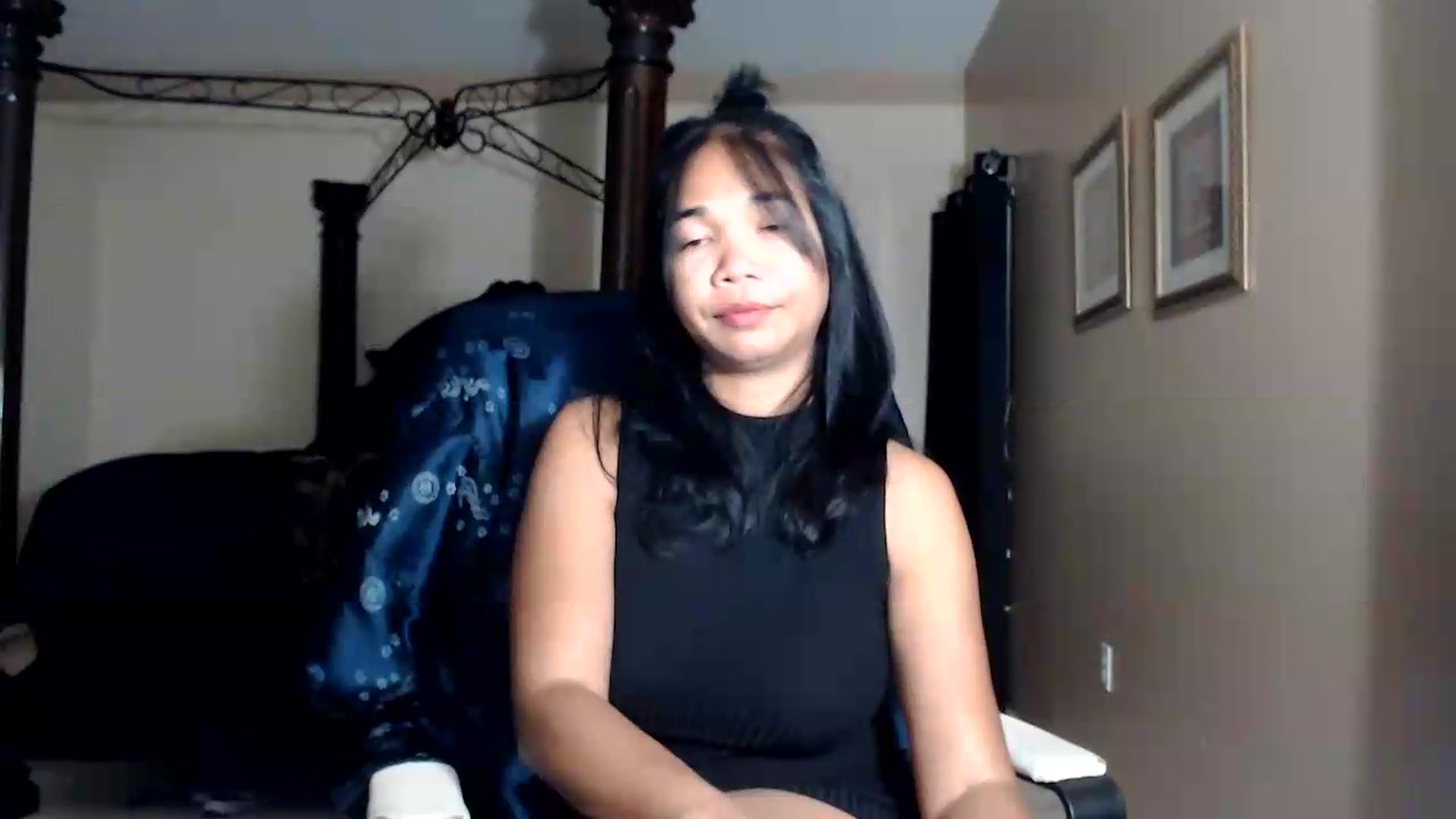 Gallery image thumbnail from Littlekai2030's myfreecams stream on, 08/17/2026, 04:27 image 4 of 20