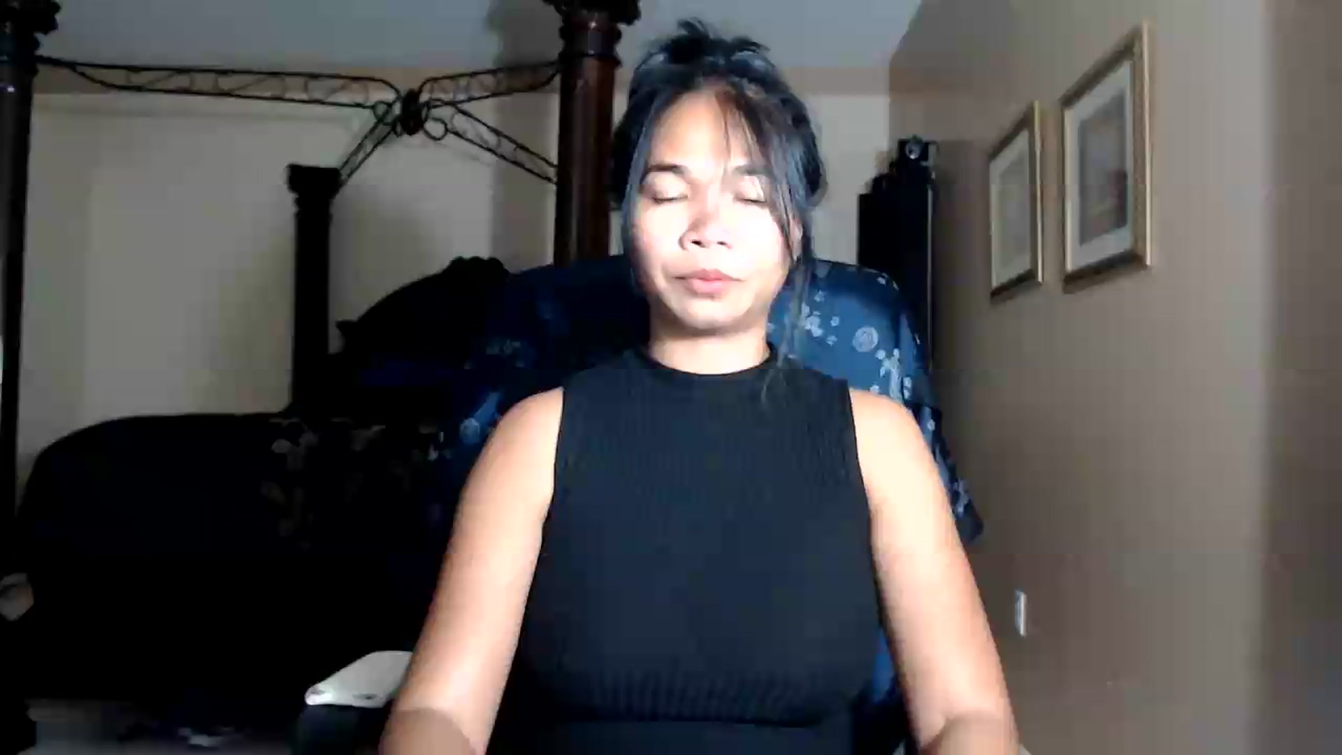 Gallery image thumbnail from Littlekai2030's myfreecams stream on, 08/17/2026, 04:27 image 10 of 20