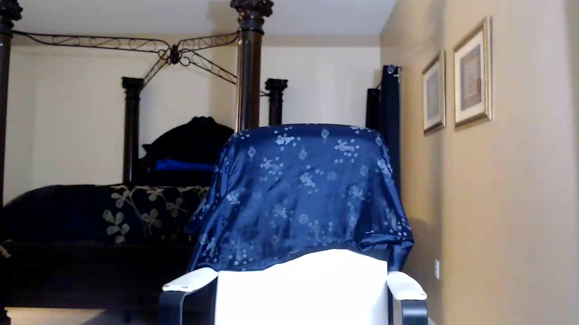 Gallery image thumbnail from Littlekai2030's myfreecams stream on, 08/18/2026, 04:05 image 5 of 20