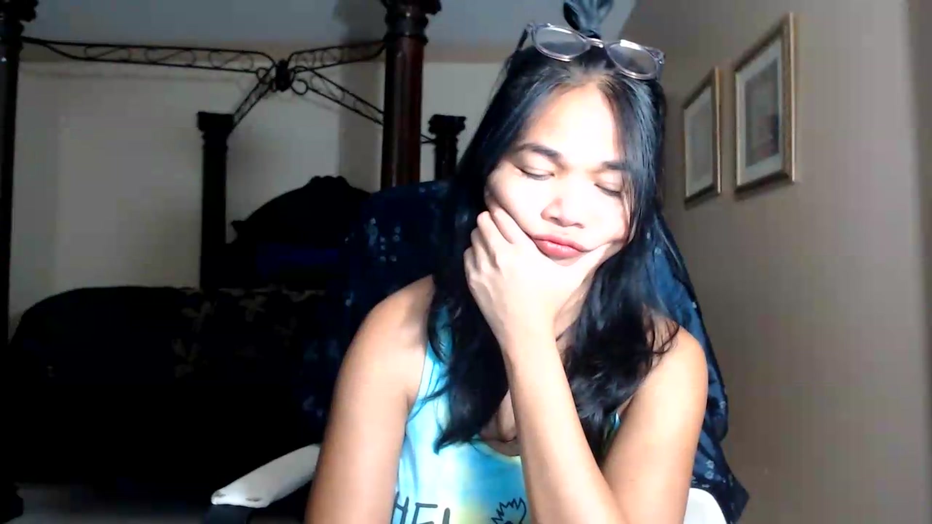 Gallery image thumbnail from Littlekai2030's myfreecams stream on, 08/19/2026, 03:56 image 8 of 20