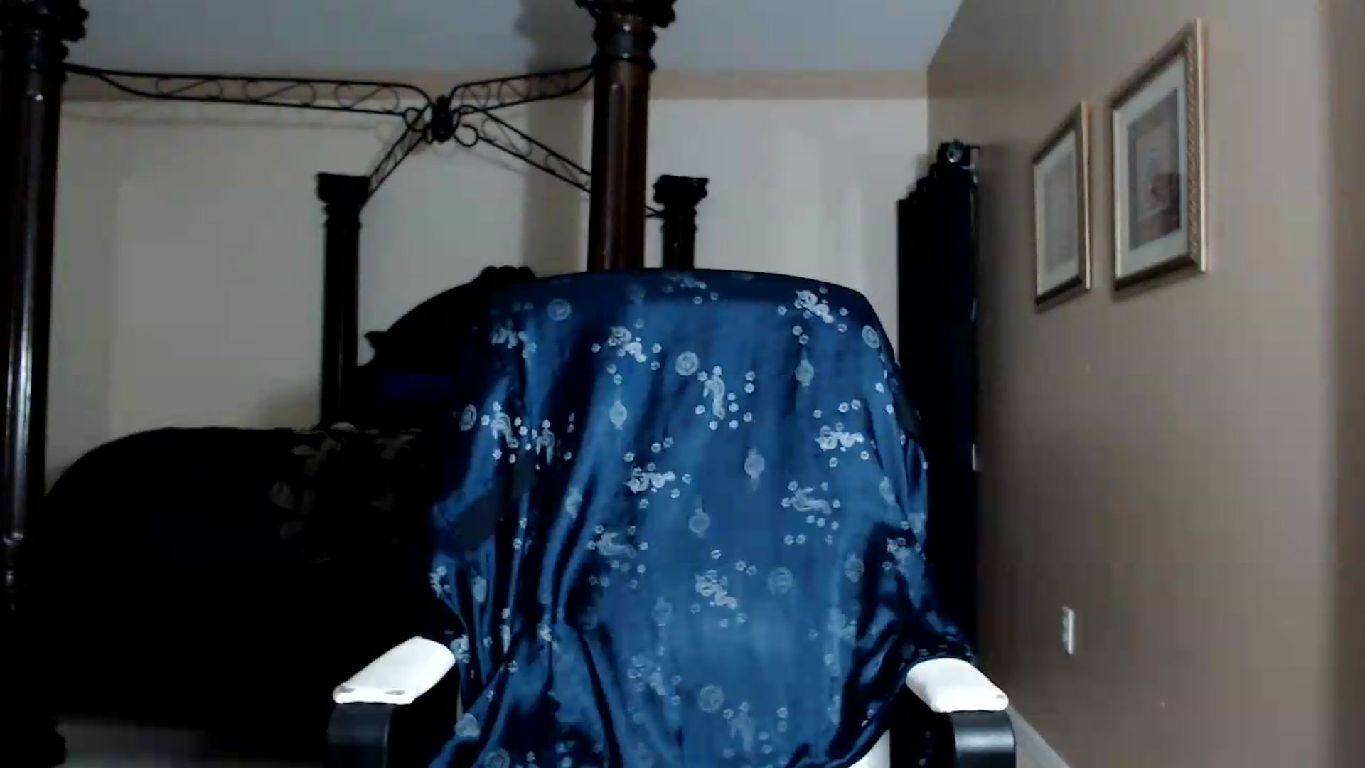 Gallery image thumbnail from Littlekai2030's myfreecams stream on, 08/21/2026, 01:20 image 19 of 20