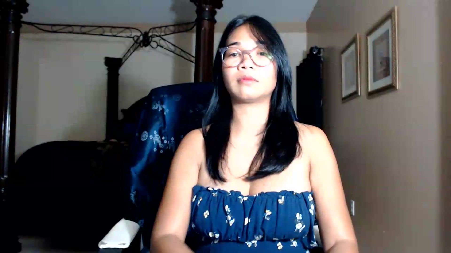 Gallery image thumbnail from Littlekai2030's myfreecams stream on, 08/21/2026, 01:20 image 18 of 20