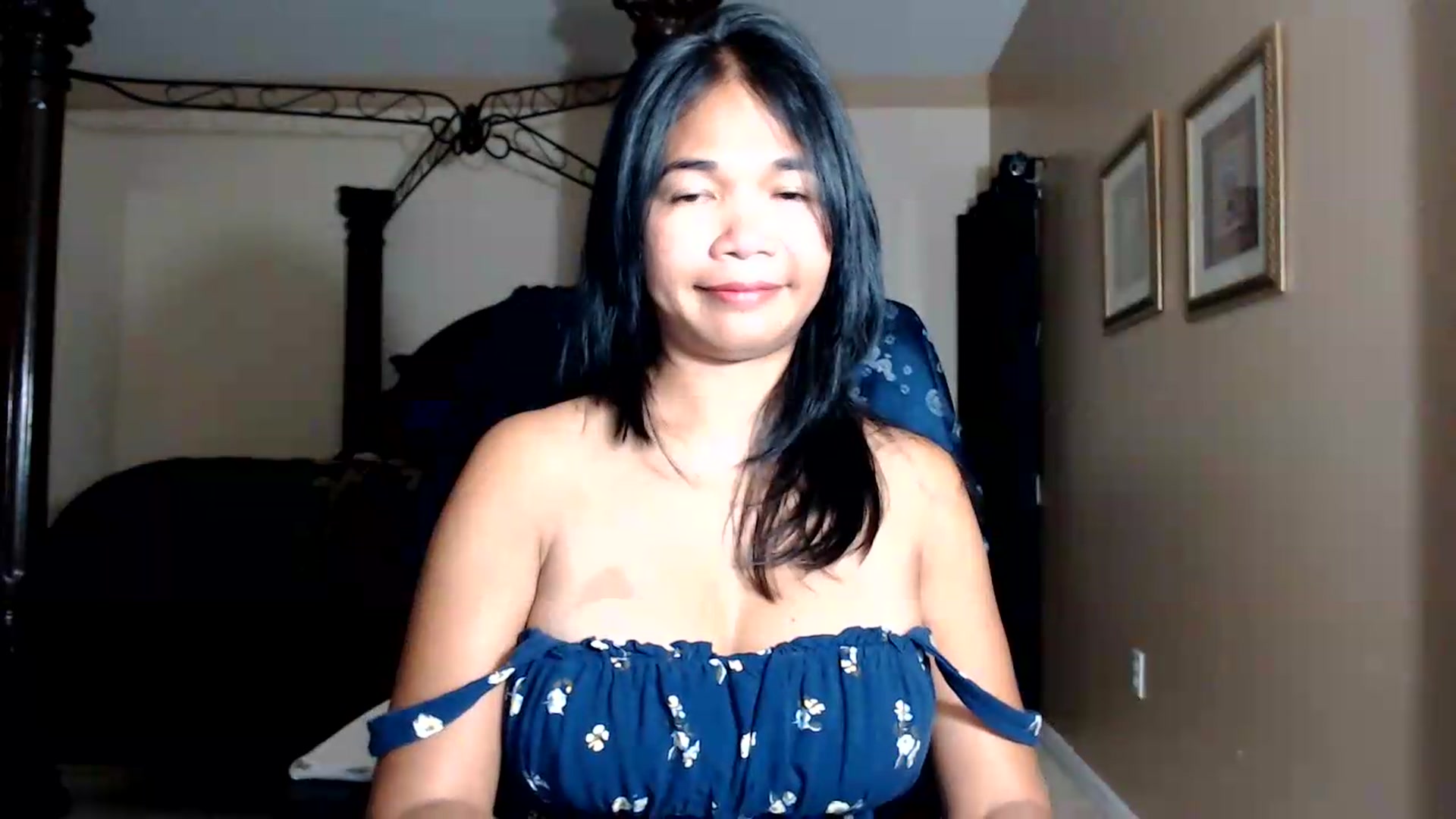Gallery image thumbnail from Littlekai2030's myfreecams stream on, 08/21/2026, 03:47 image 19 of 20