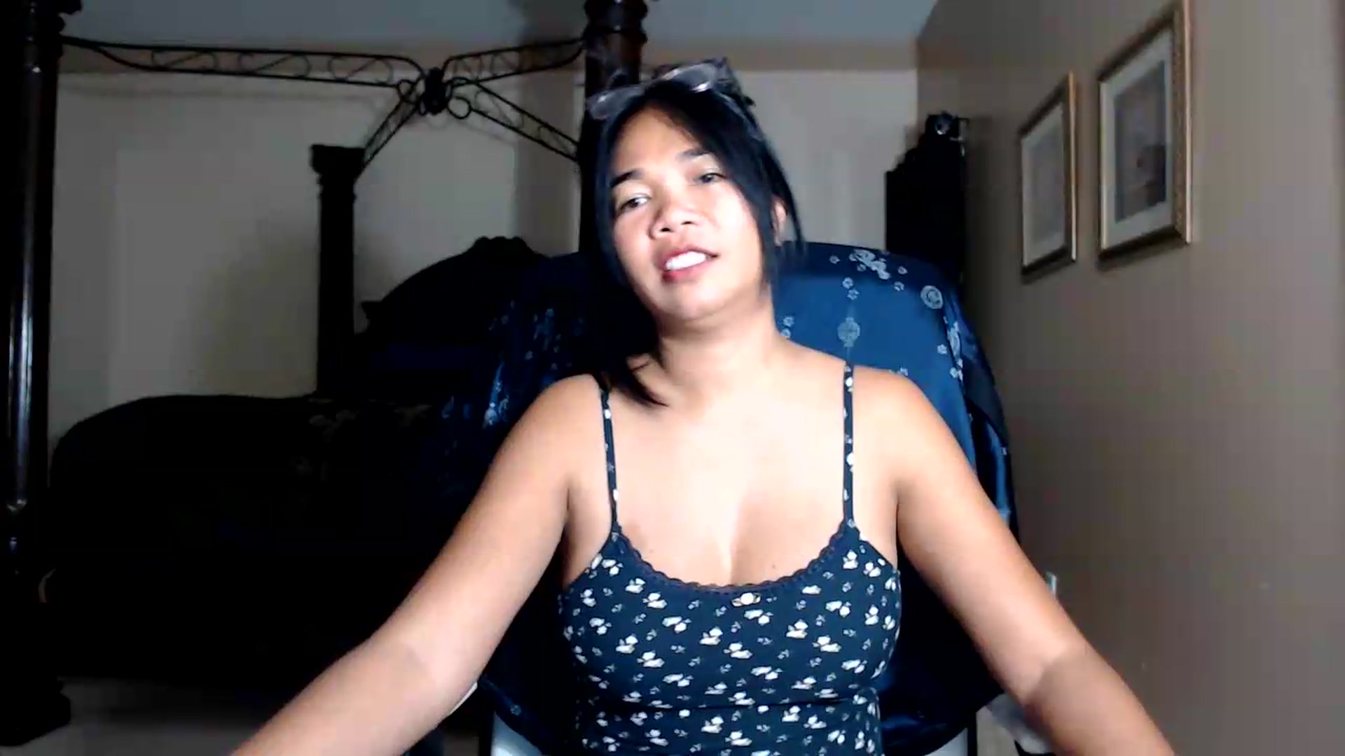 Gallery image thumbnail from Littlekai2030's myfreecams stream on, 08/23/2026, 02:12 image 11 of 20