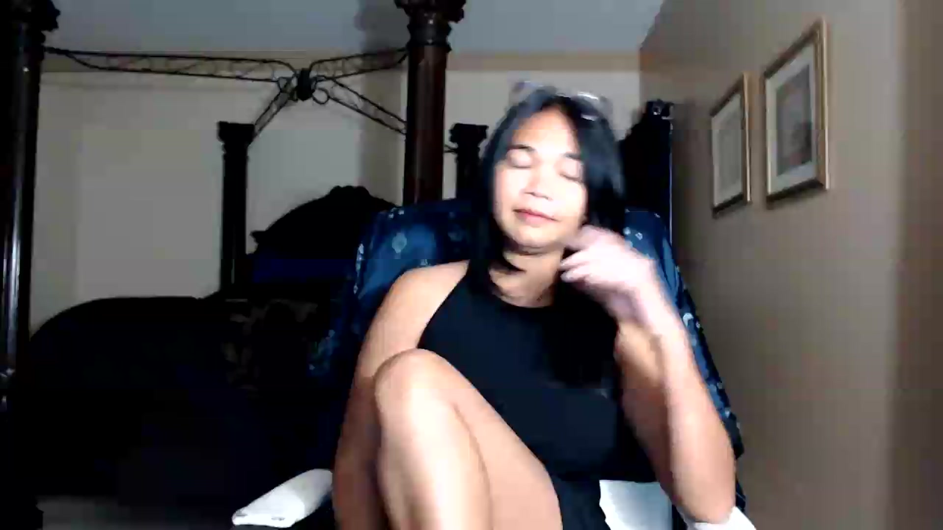 Gallery image thumbnail from Littlekai2030's myfreecams stream on, 08/25/2026, 24:01 image 19 of 20