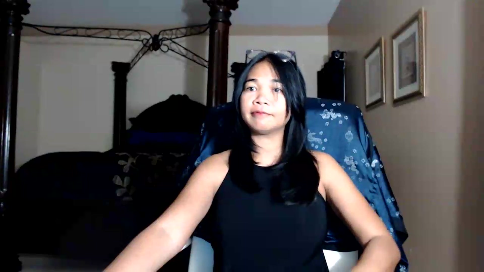 Gallery image thumbnail from Littlekai2030's myfreecams stream on, 08/25/2026, 24:01 image 17 of 20