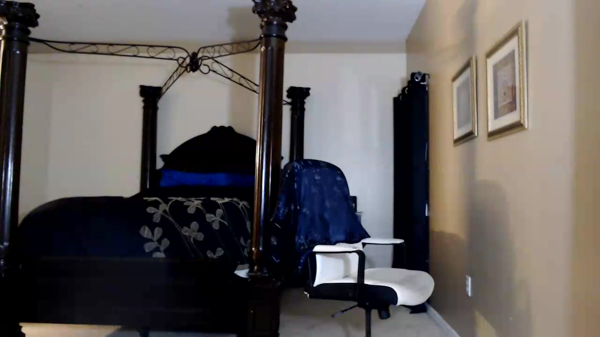 Gallery image thumbnail from Littlekai2030's myfreecams stream on, 08/25/2026, 03:14 image 5 of 20