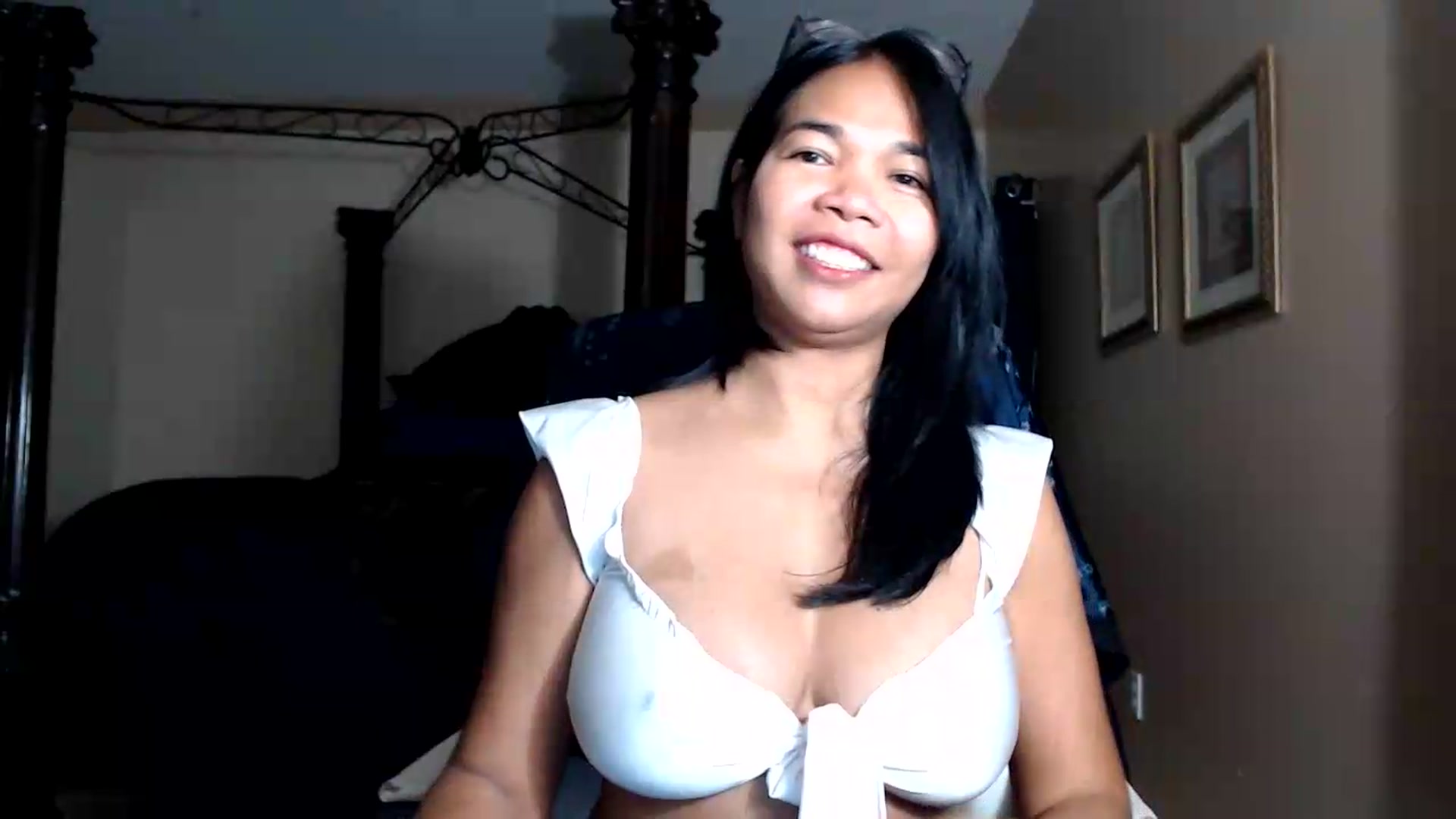 Gallery image thumbnail from Littlekai2030's myfreecams stream on, 08/25/2026, 03:14 image 11 of 20