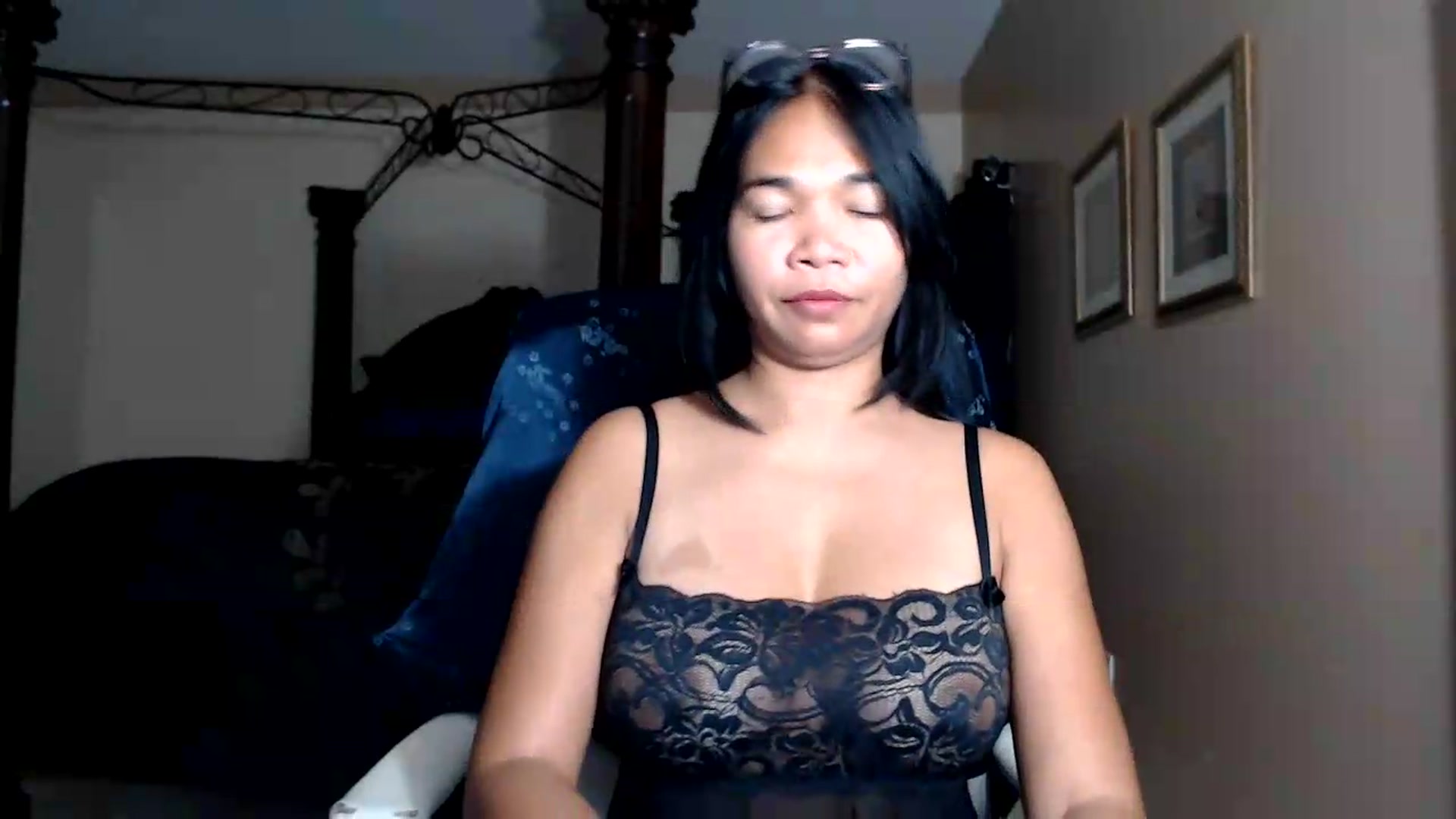 Gallery image thumbnail from Littlekai2030's myfreecams stream on, 08/26/2026, 03:18 image 16 of 20
