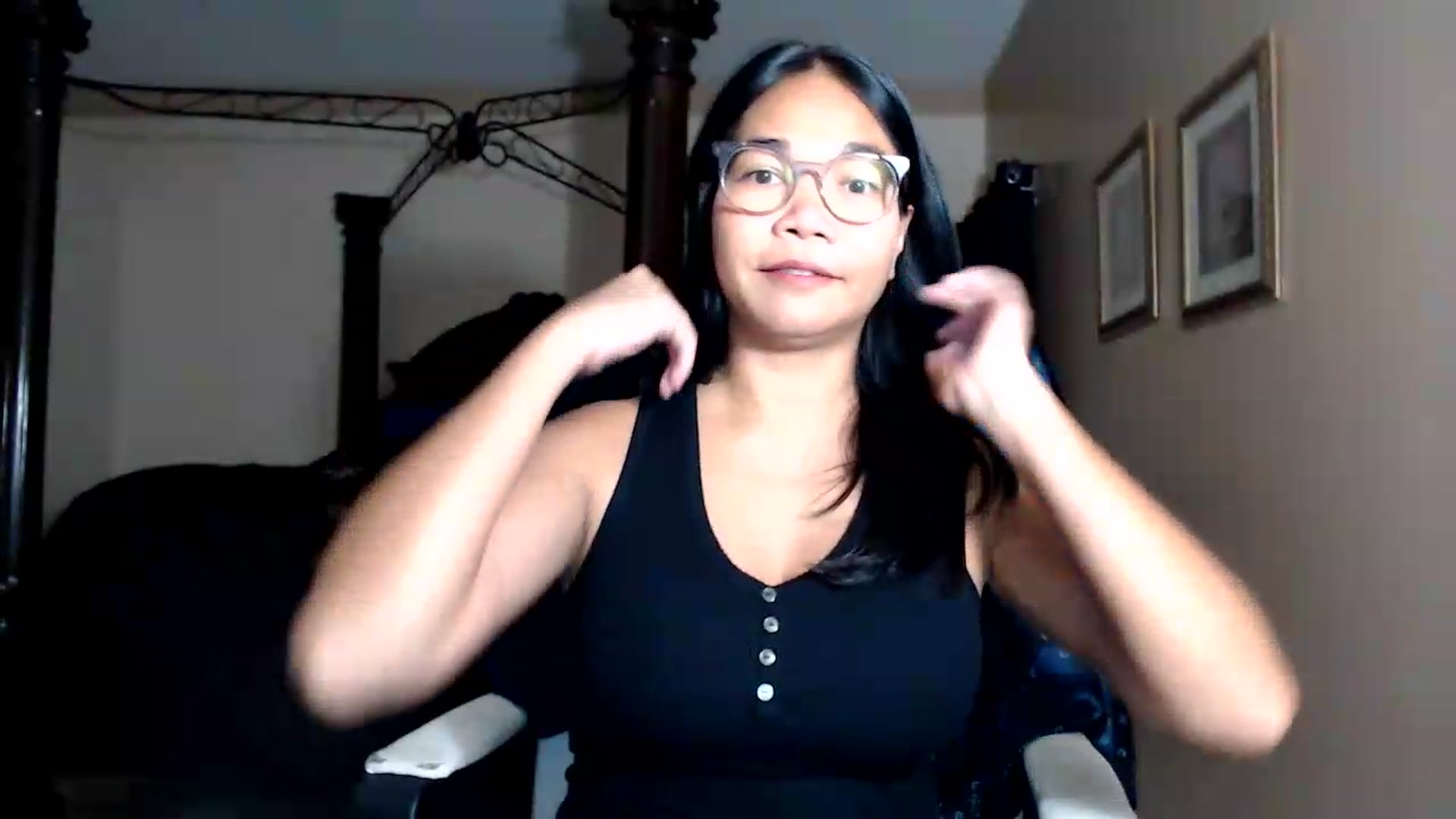 Gallery image thumbnail from Littlekai2030's myfreecams stream on, 08/27/2026, 01:57 image 12 of 20