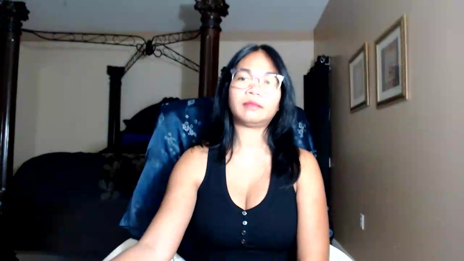 Gallery image thumbnail from Littlekai2030's myfreecams stream on, 08/27/2026, 01:57 image 10 of 20