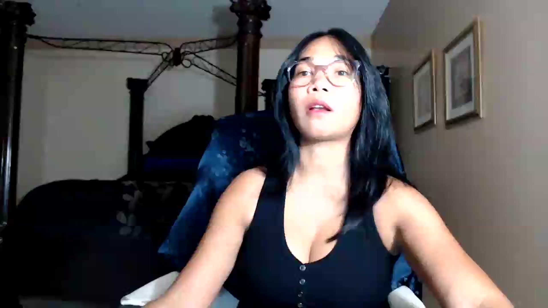 Gallery image thumbnail from Littlekai2030's myfreecams stream on, 08/27/2026, 01:57 image 7 of 20