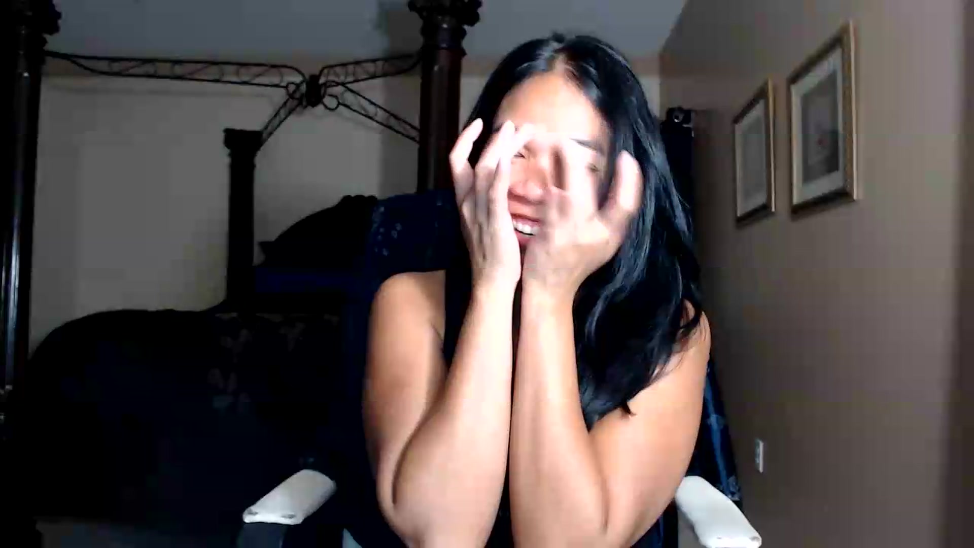 Gallery image thumbnail from Littlekai2030's myfreecams stream on, 08/27/2026, 03:03 image 17 of 20