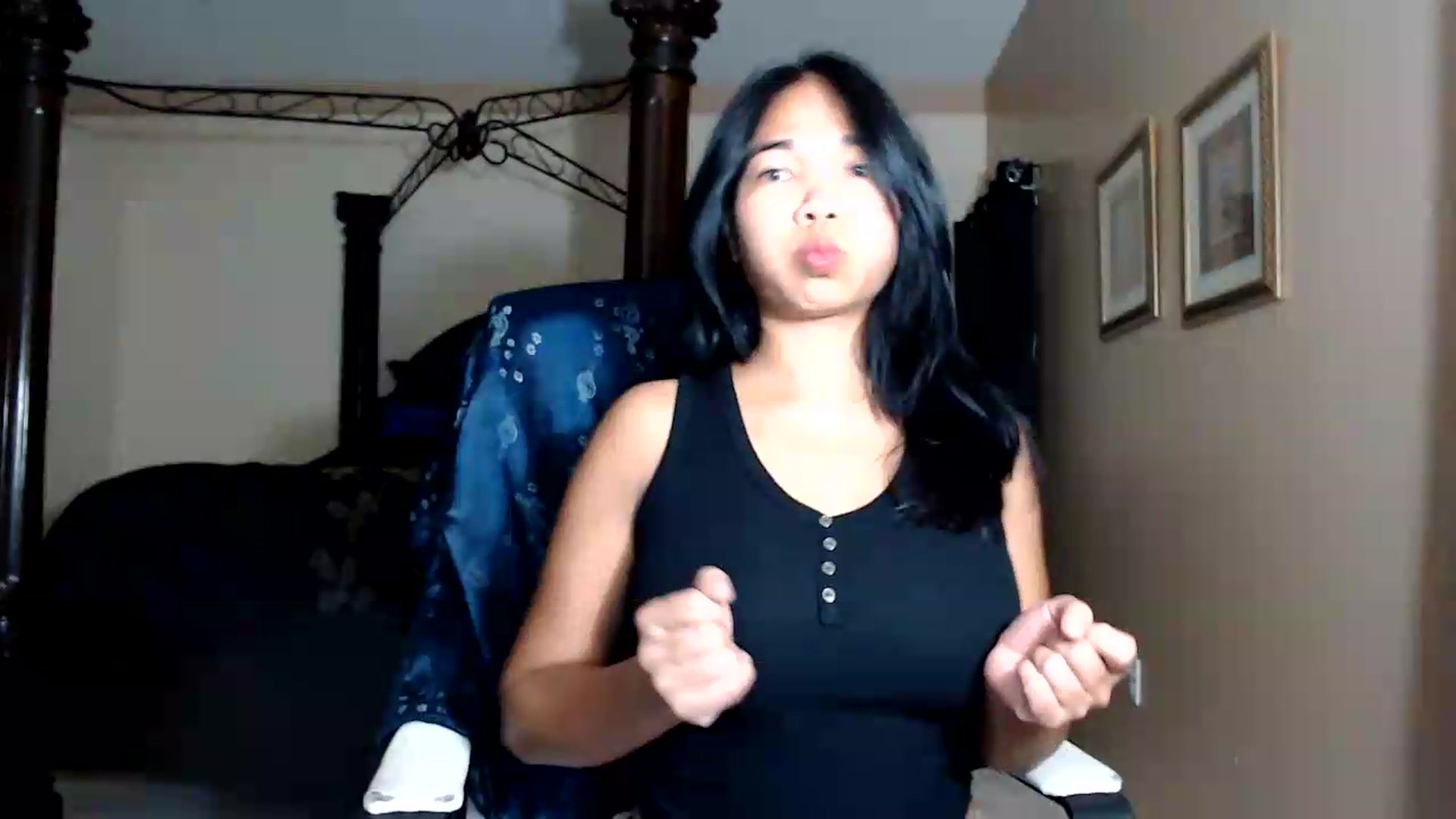 Gallery image thumbnail from Littlekai2030's myfreecams stream on, 08/27/2026, 03:03 image 18 of 20