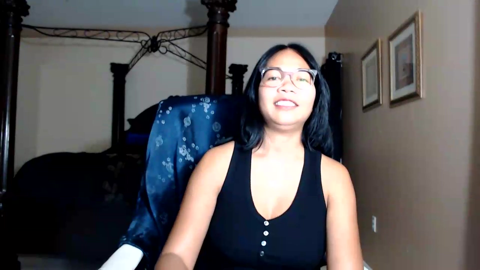 Gallery image thumbnail from Littlekai2030's myfreecams stream on, 08/27/2026, 03:03 image 4 of 20