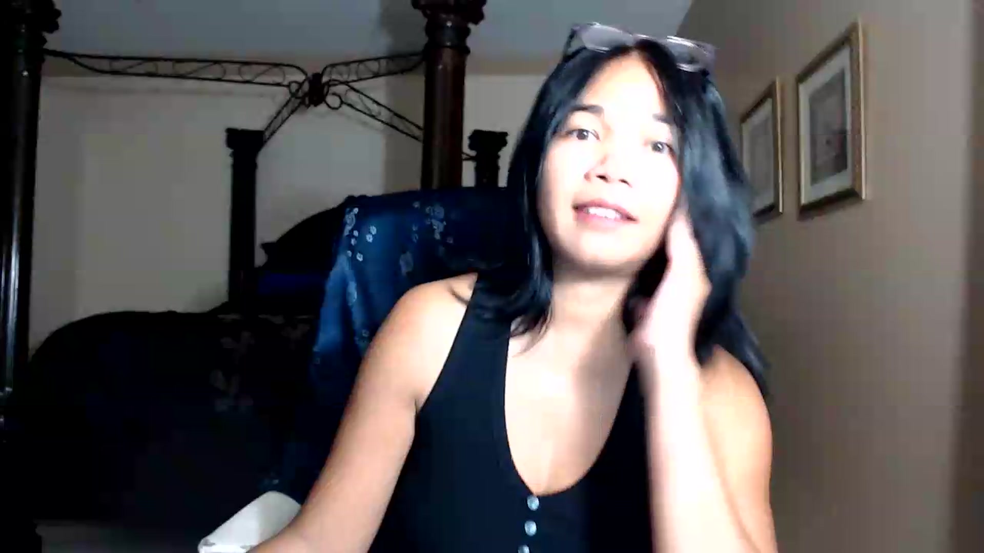 Gallery image thumbnail from Littlekai2030's myfreecams stream on, 08/27/2026, 03:03 image 8 of 20