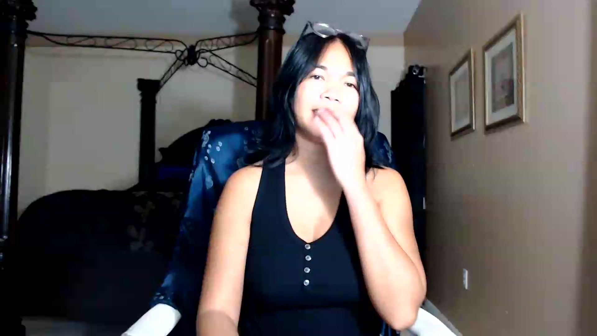 Gallery image thumbnail from Littlekai2030's myfreecams stream on, 08/27/2026, 03:03 image 7 of 20
