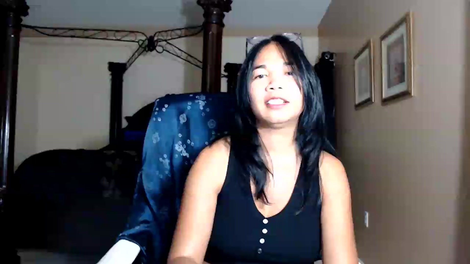Gallery image thumbnail from Littlekai2030's myfreecams stream on, 08/27/2026, 03:03 image 2 of 20