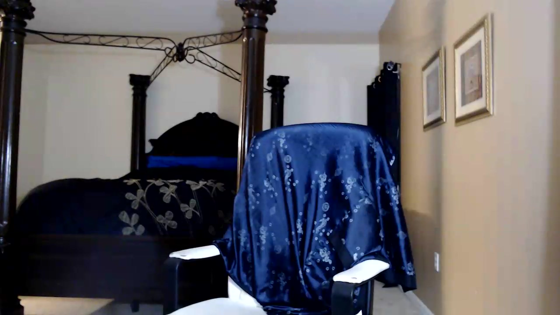 Gallery image thumbnail from Littlekai2030's myfreecams stream on, 08/27/2026, 03:03 image 13 of 20