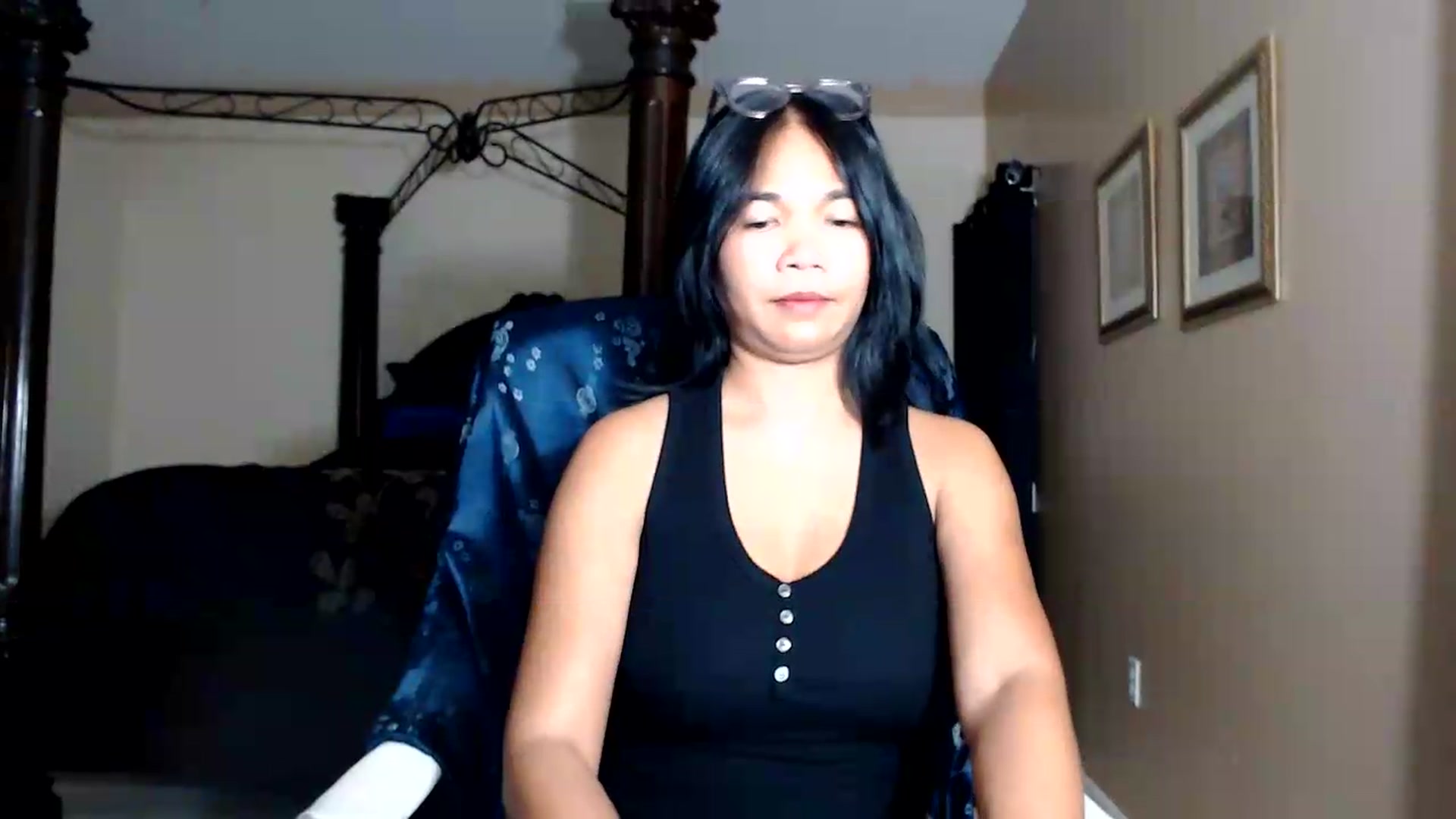 Gallery image thumbnail from Littlekai2030's myfreecams stream on, 08/27/2026, 03:03 image 6 of 20
