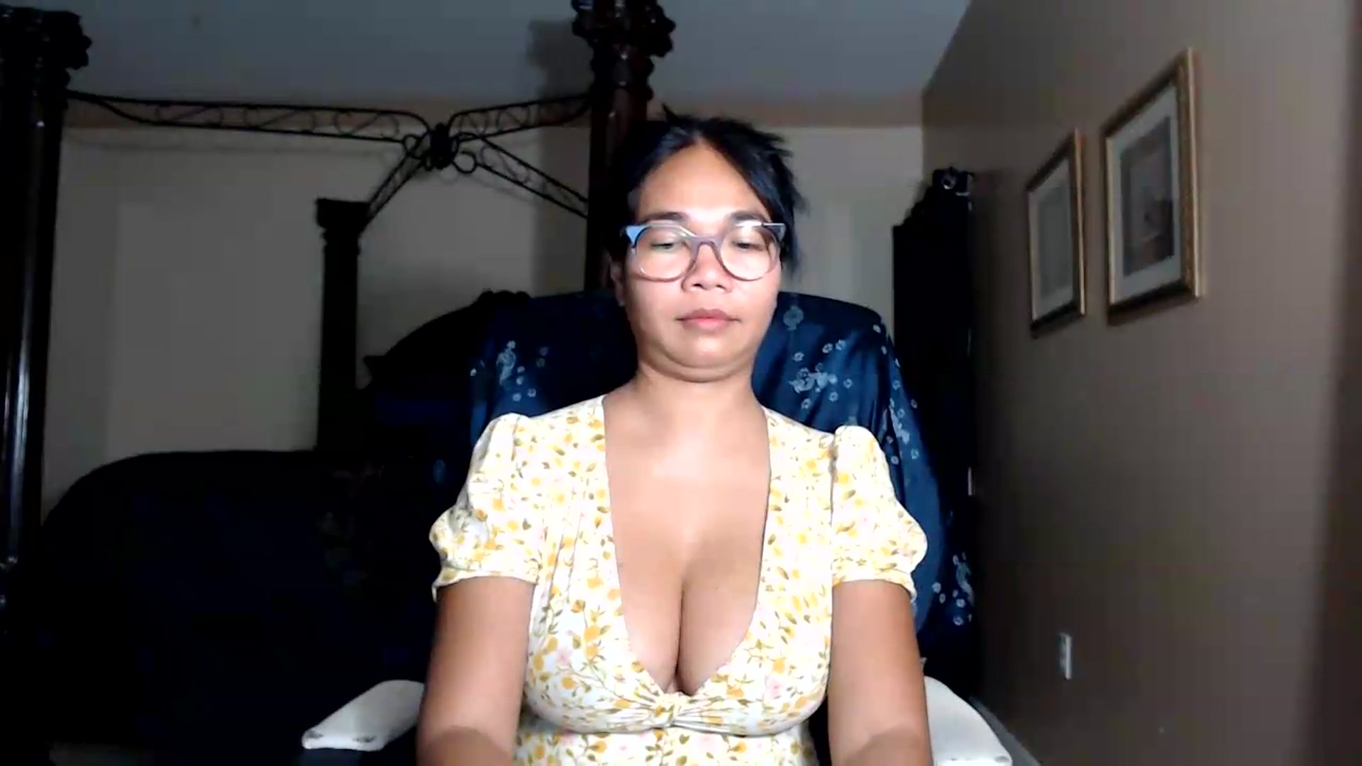 Gallery image thumbnail from Littlekai2030's myfreecams stream on, 08/28/2026, 03:22 image 13 of 20