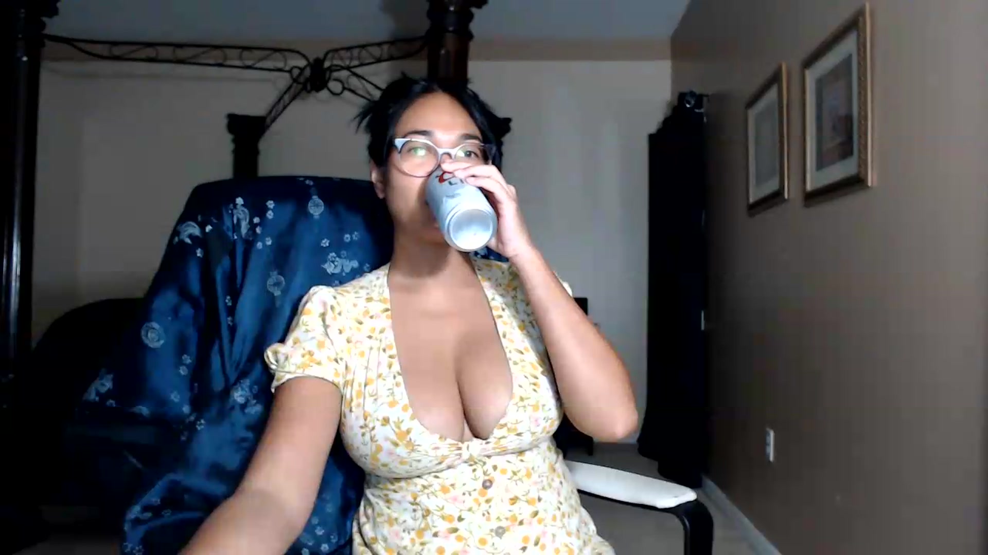 Gallery image thumbnail from Littlekai2030's myfreecams stream on, 08/28/2026, 03:22 image 7 of 20