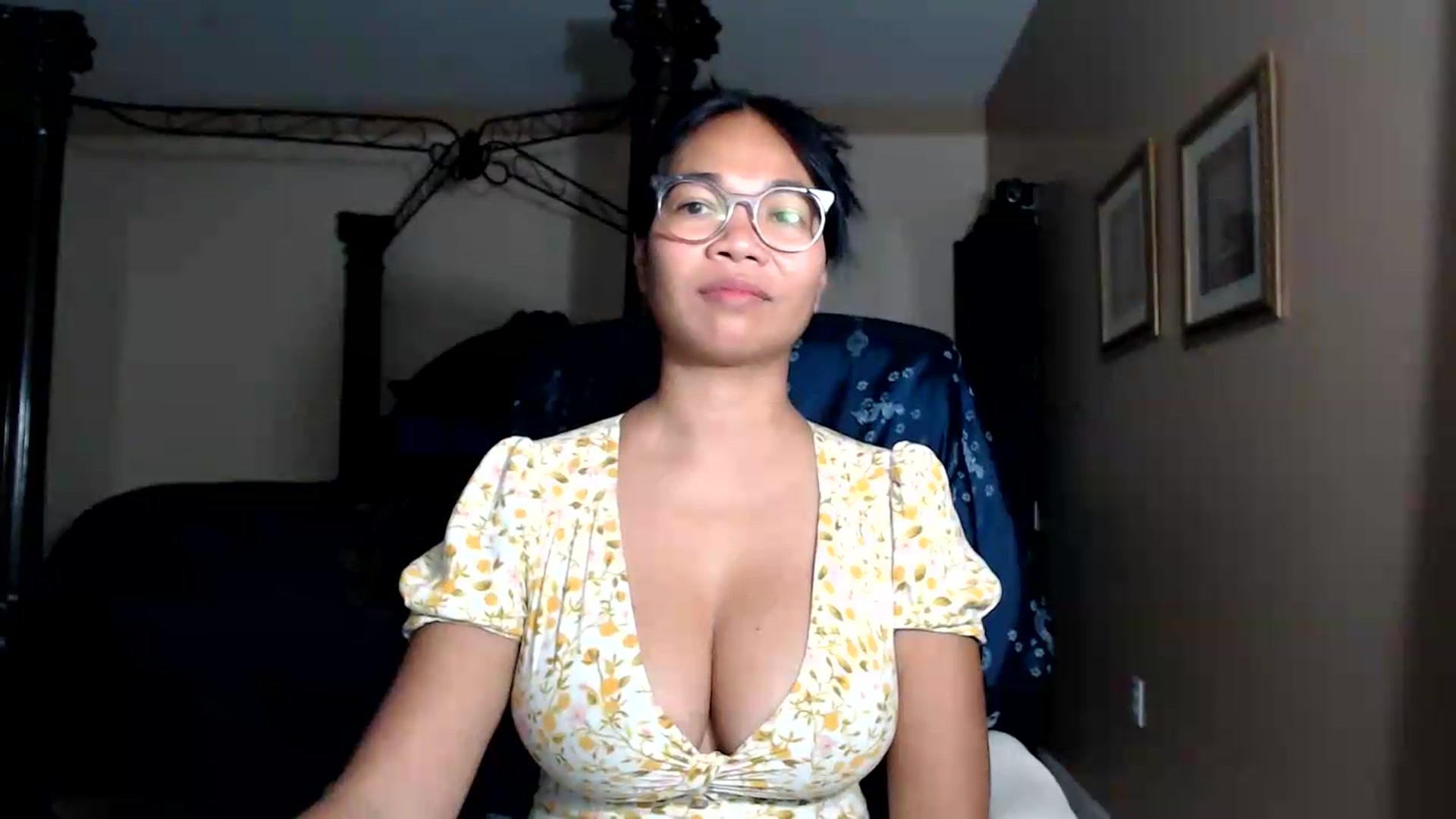 Gallery image thumbnail from Littlekai2030's myfreecams stream on, 08/28/2026, 03:22 image 14 of 20