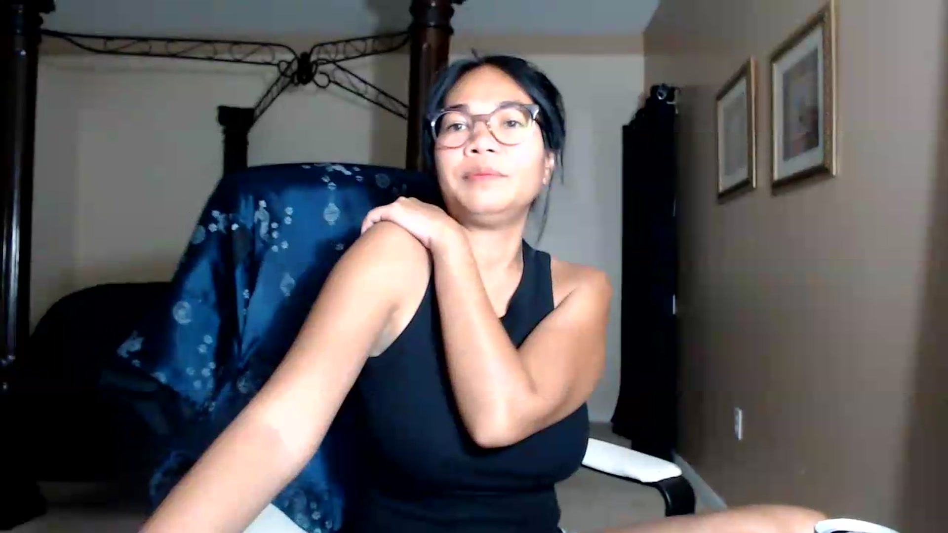Gallery image thumbnail from Littlekai2030's myfreecams stream on, 08/28/2026, 03:22 image 15 of 20
