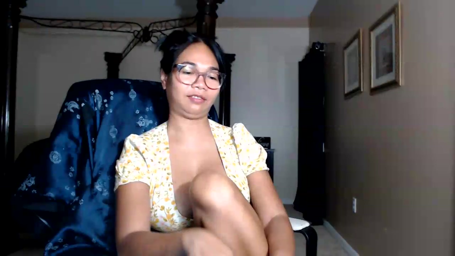 Gallery image thumbnail from Littlekai2030's myfreecams stream on, 08/28/2026, 03:22 image 8 of 20