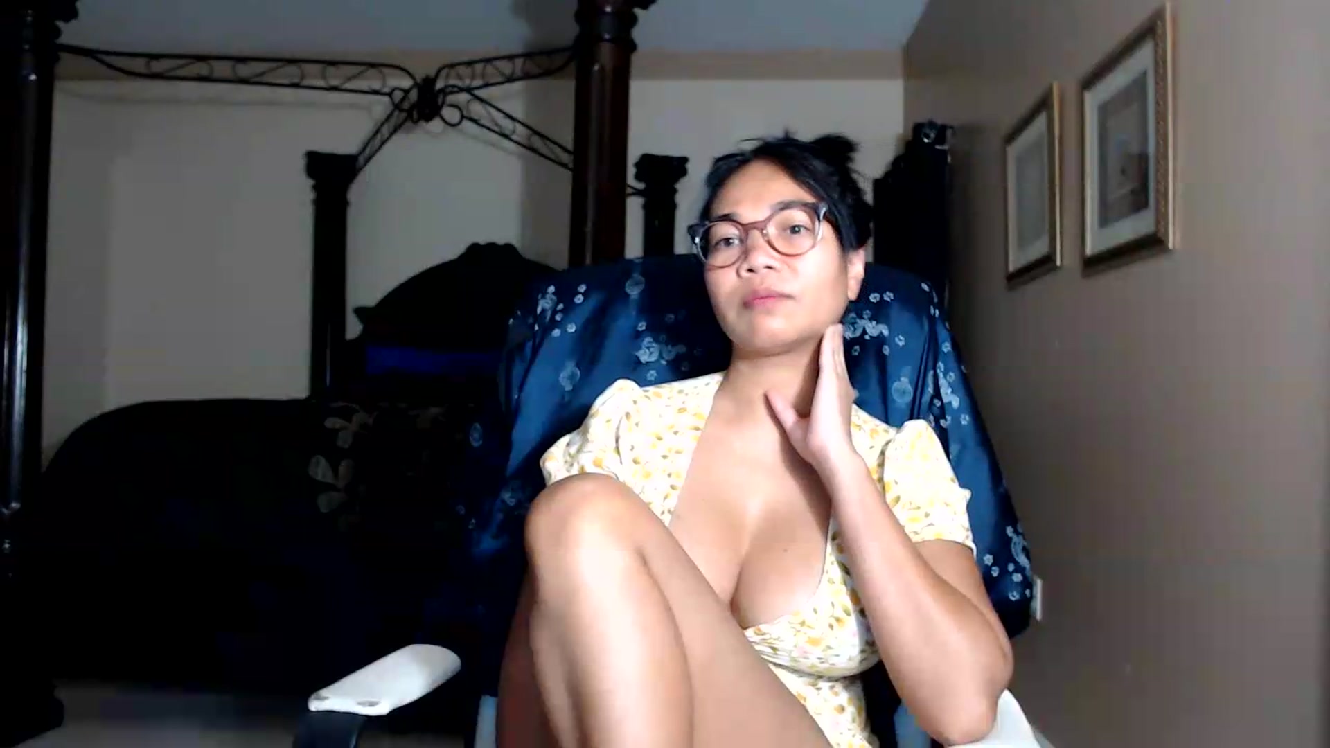 Gallery image thumbnail from Littlekai2030's myfreecams stream on, 08/28/2026, 03:22 image 4 of 20