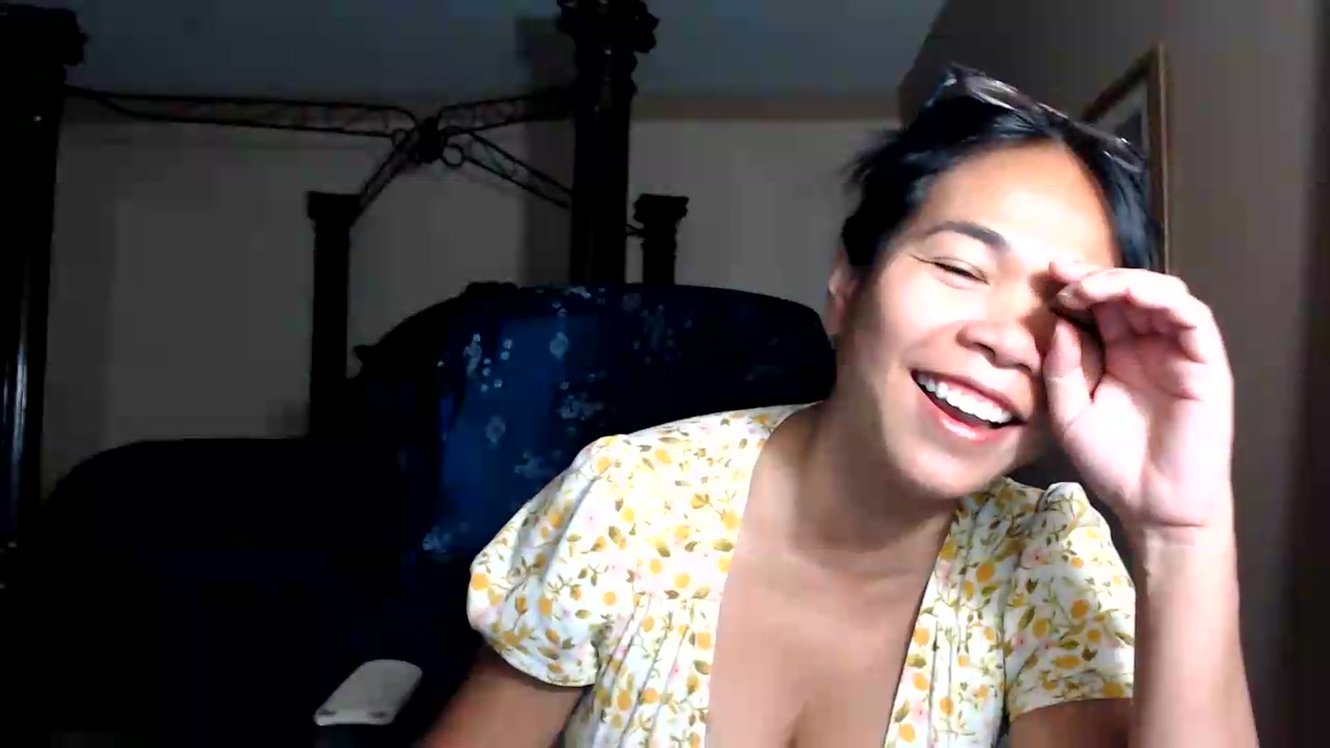 Gallery image thumbnail from Littlekai2030's myfreecams stream on, 08/28/2026, 03:22 image 12 of 20