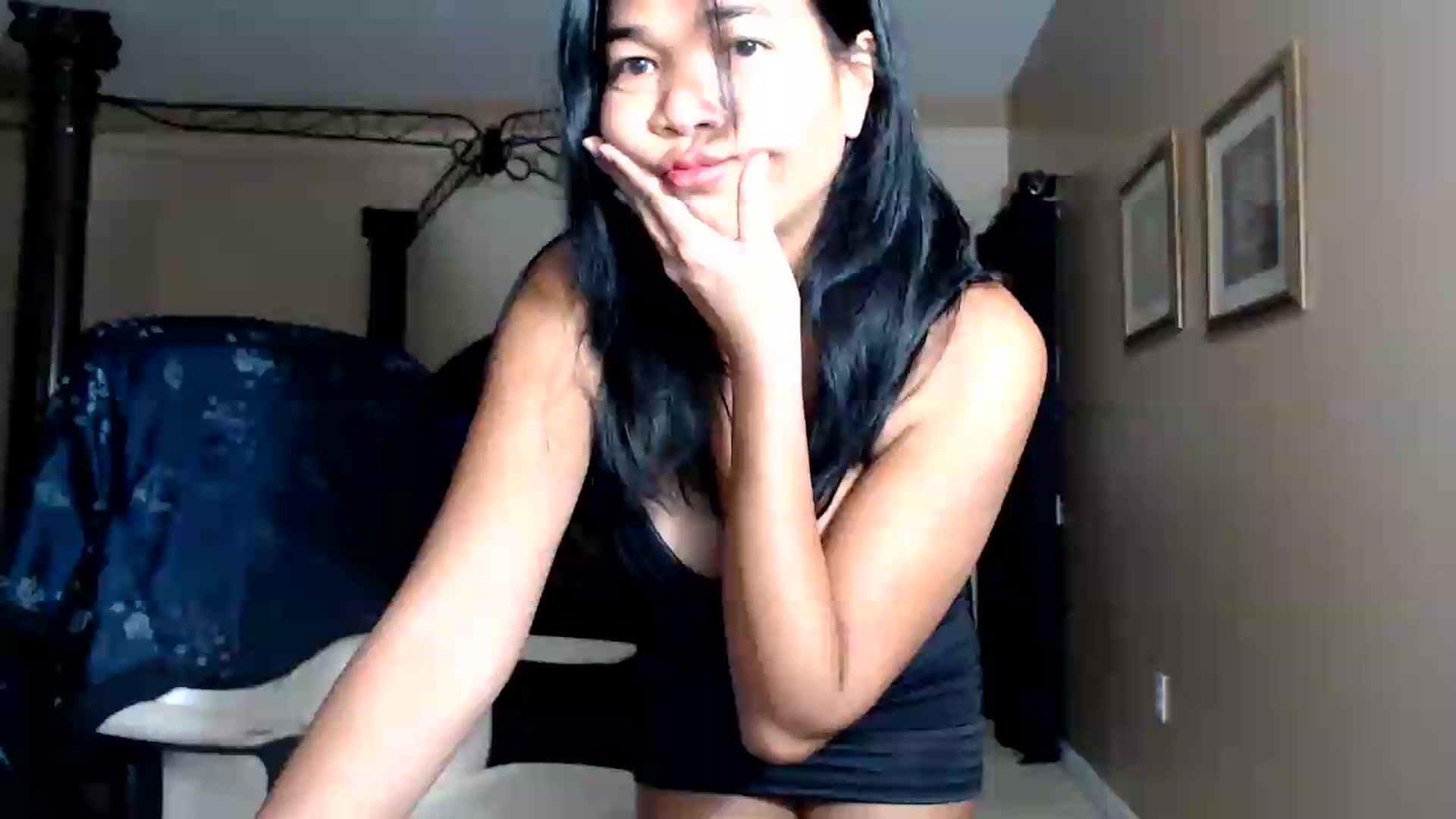 Gallery image thumbnail from Littlekai2030's myfreecams stream on, 08/29/2026, 01:21 image 1 of 20
