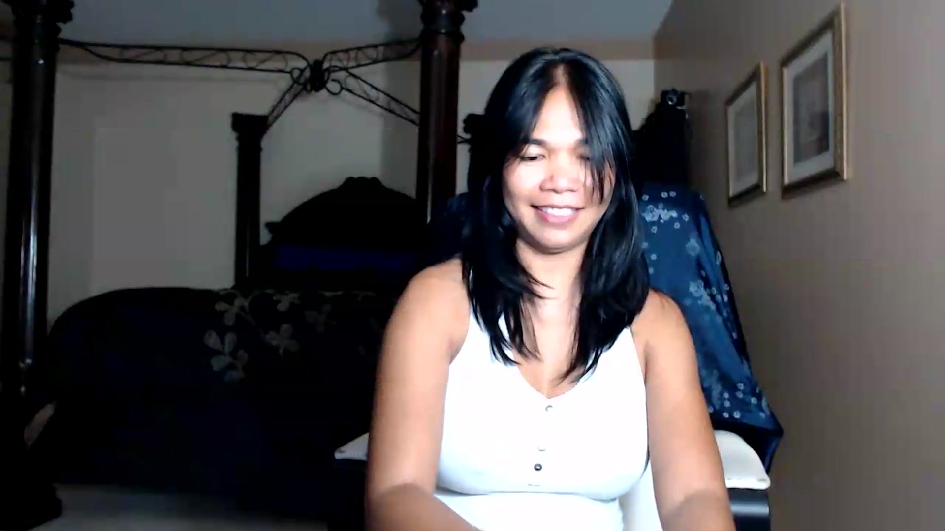 Gallery image thumbnail from Littlekai2030's myfreecams stream on, 08/29/2026, 01:21 image 16 of 20