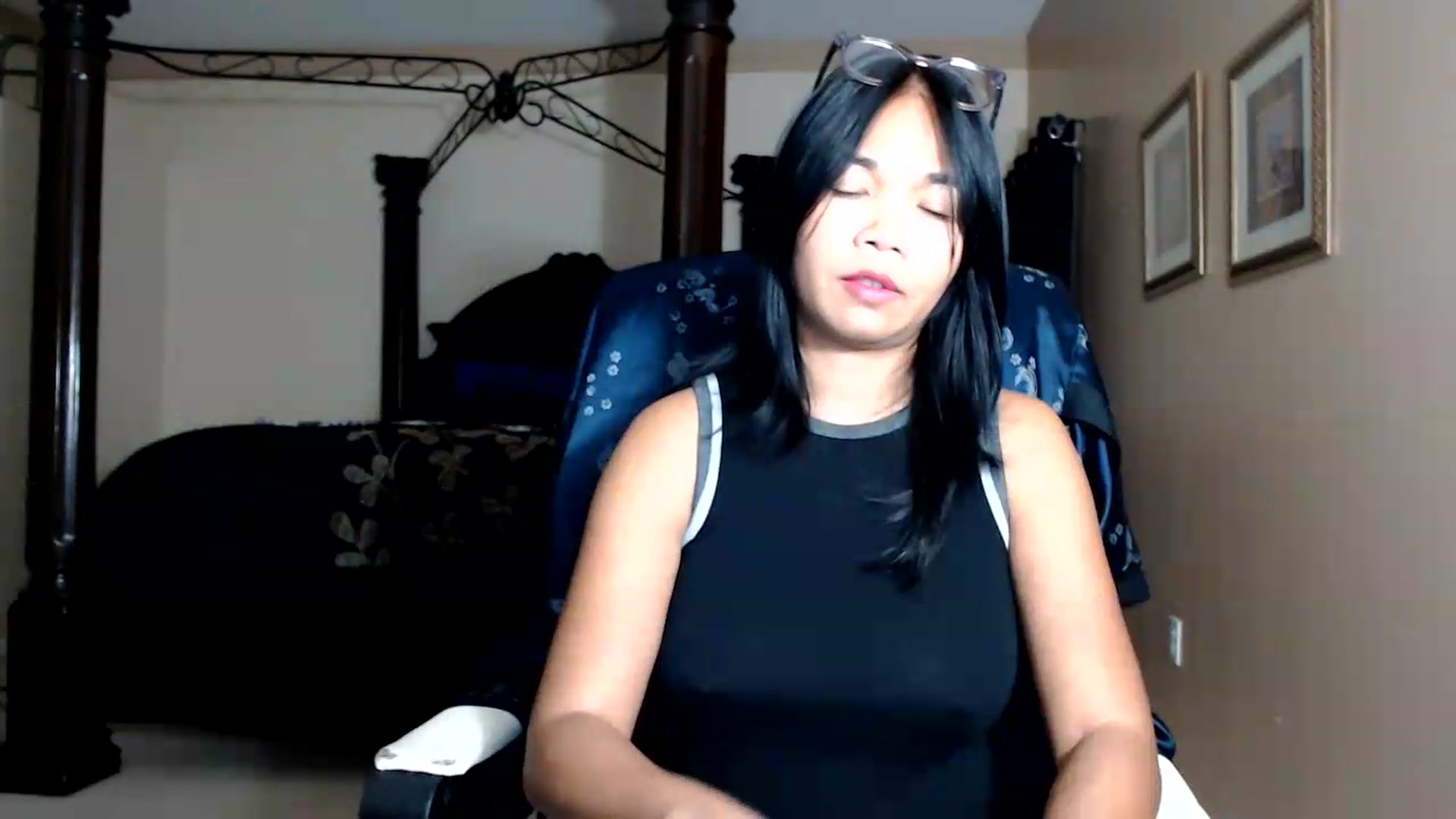 Gallery image thumbnail from Littlekai2030's myfreecams stream on, 09/03/2026, 24:51 image 11 of 20